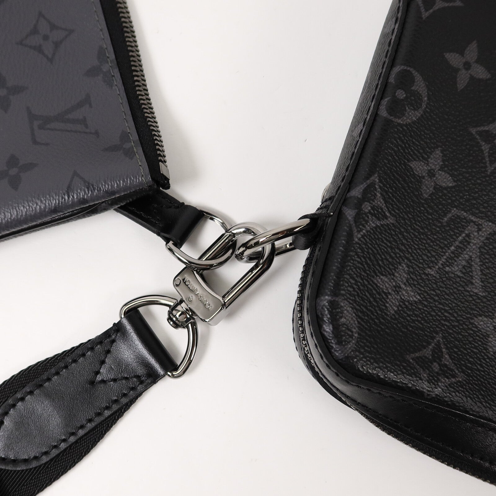 LOUIS VUITTON Monogram Eclipse Reverse Trio Messenger肩背袋灰色