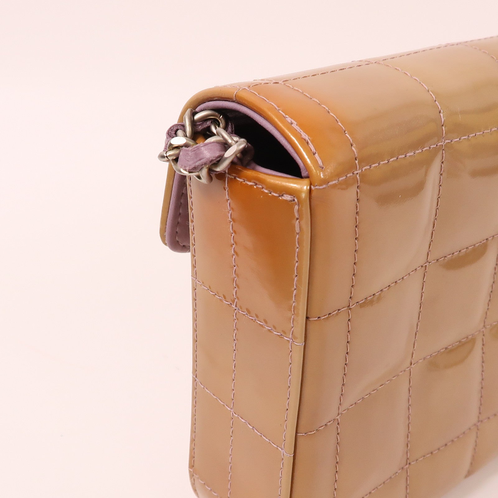 CHANEL 漆皮皮革Chain Shoulder銀扣鏈帶肩背袋