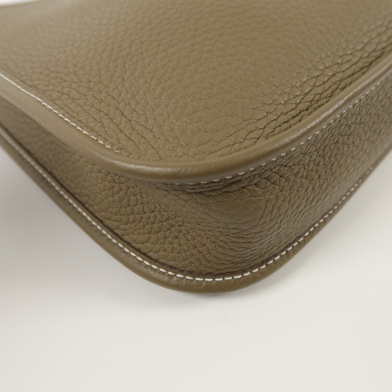 HERMES Clemence皮革Evelyne TPM肩背袋Etoupe