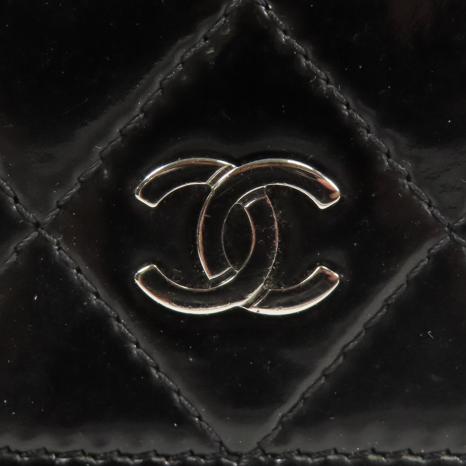CHANEL 漆皮皮革WOC Wallet On Chain銀扣鏈帶肩背袋