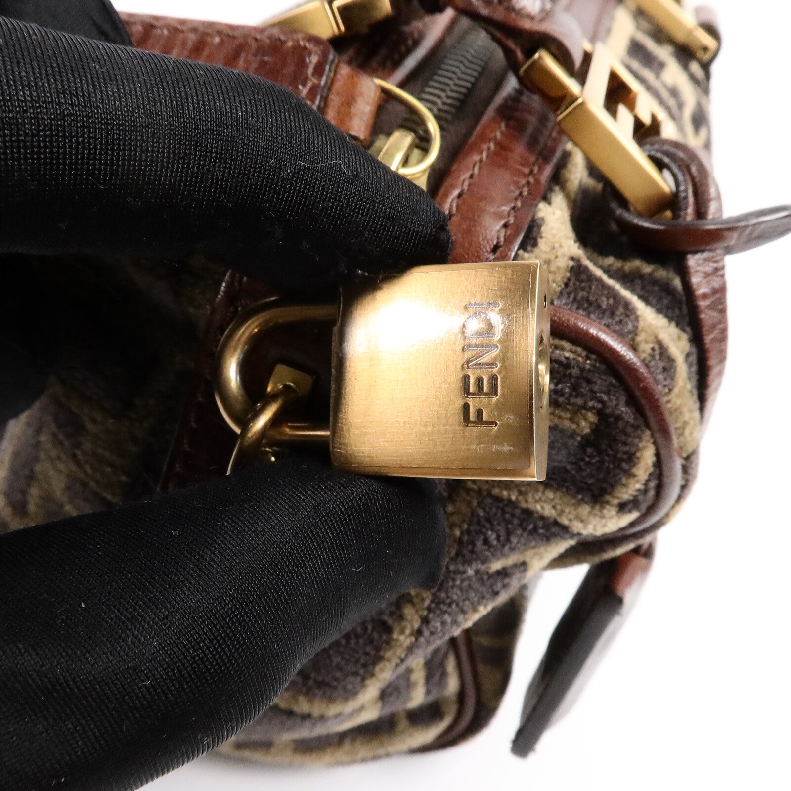 FENDI 天鵝絨Zucca Boston手挽袋