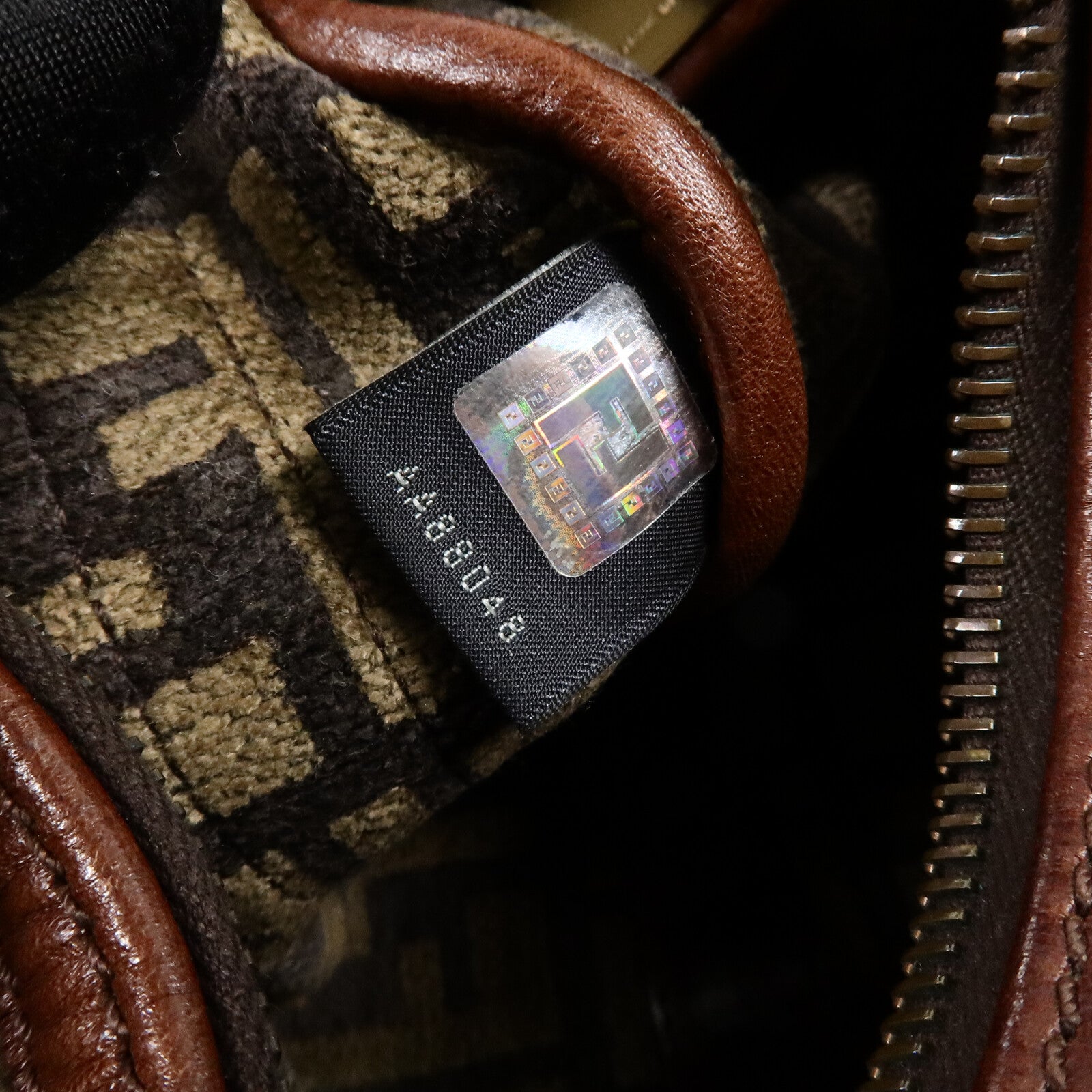 FENDI 天鵝絨Zucca Boston手挽袋