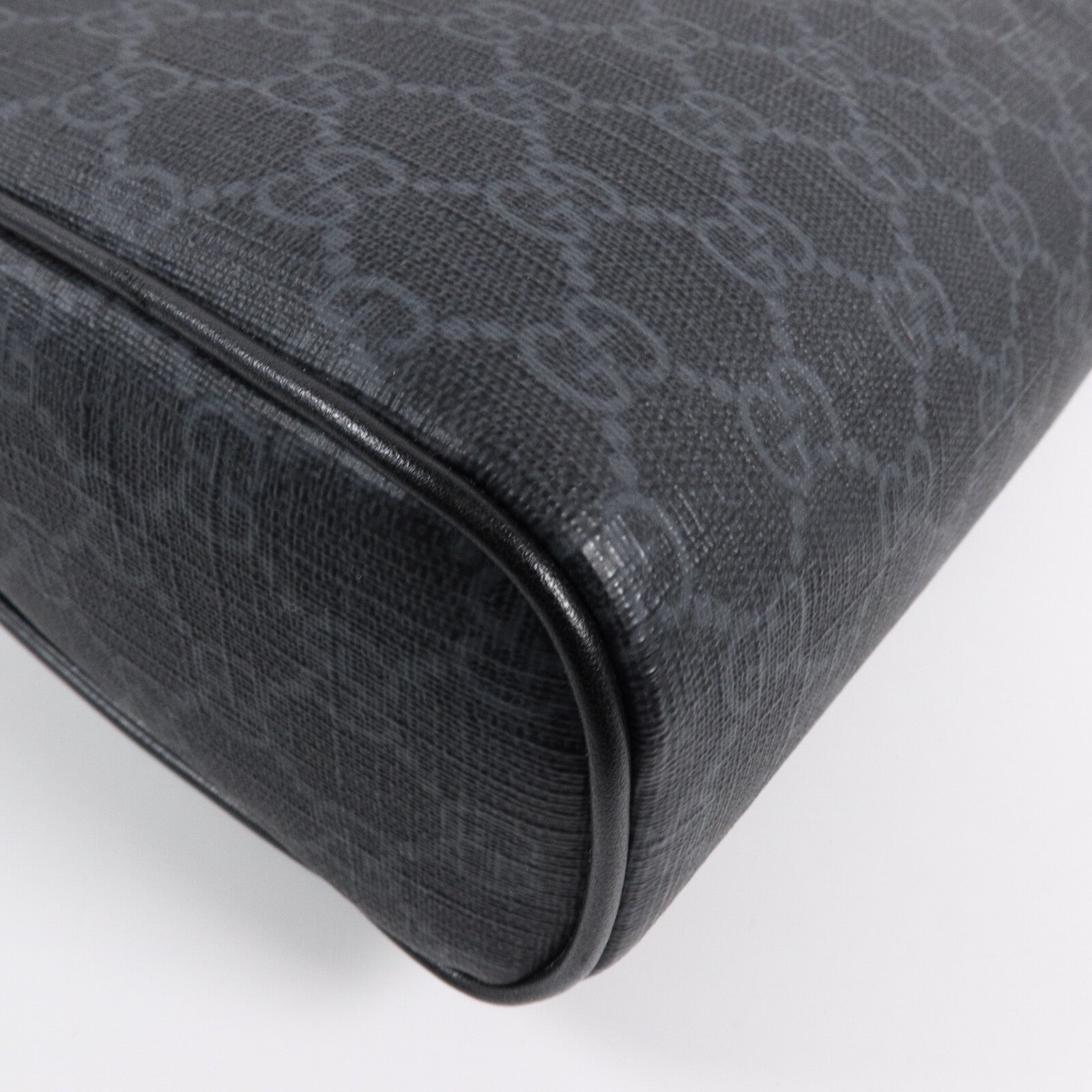 GUCCI 塗層帆布GG Black Medium Crssbody Bag肩背袋