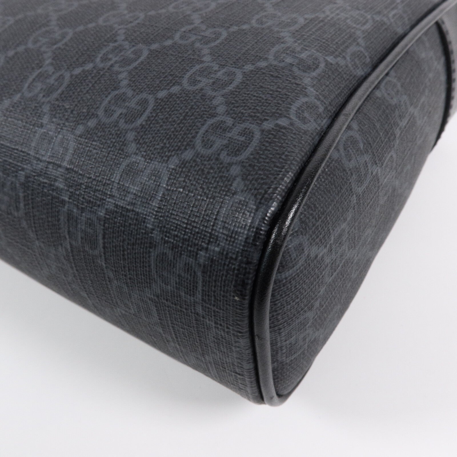 GUCCI 塗層帆布GG Black Medium Crssbody Bag肩背袋