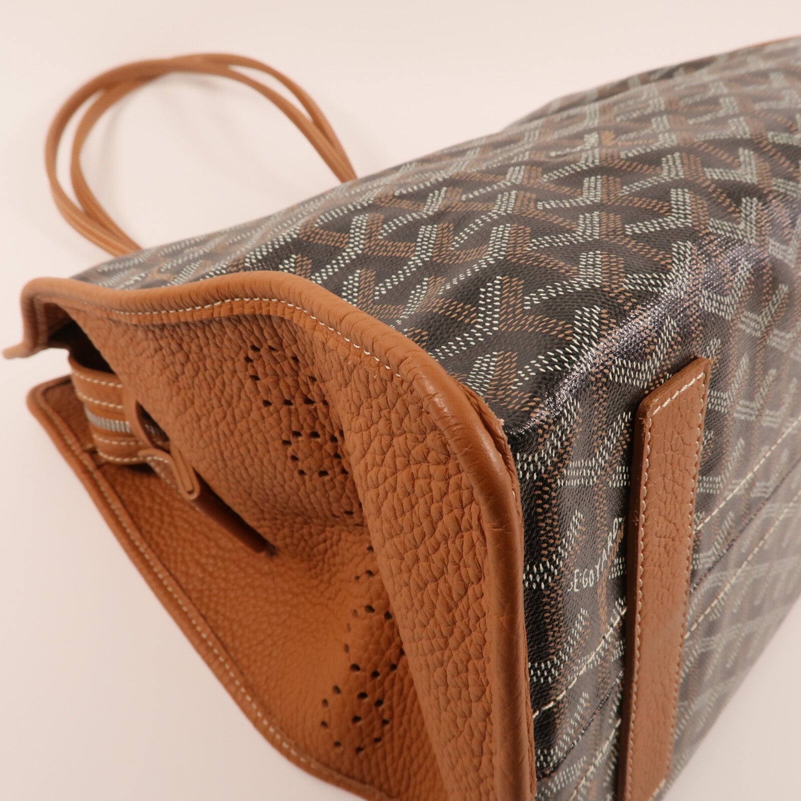 GOYARD 塗層帆布Hardy PM銀扣手挽袋