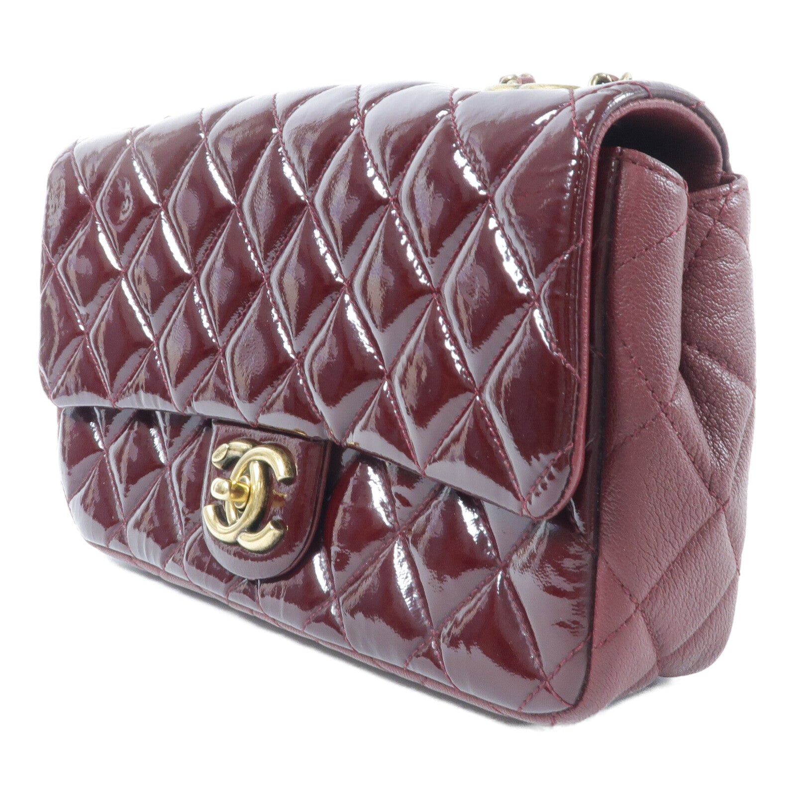 CHANEL 牛皮皮革/漆皮皮革CC Eyelet Flap Bag鏈帶肩背袋