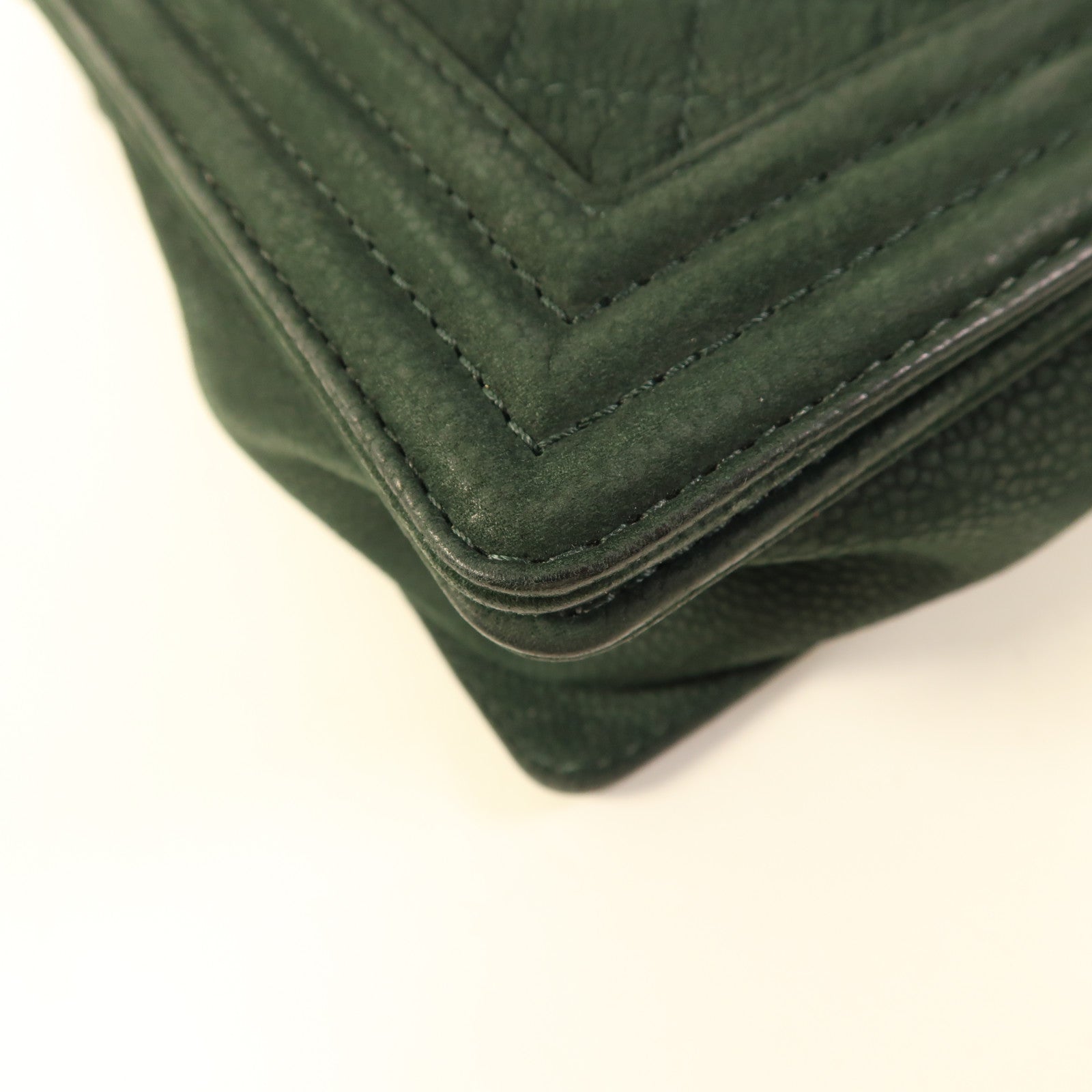 CHANEL 牛皮皮革Boy Chanel 30鏈帶肩背袋