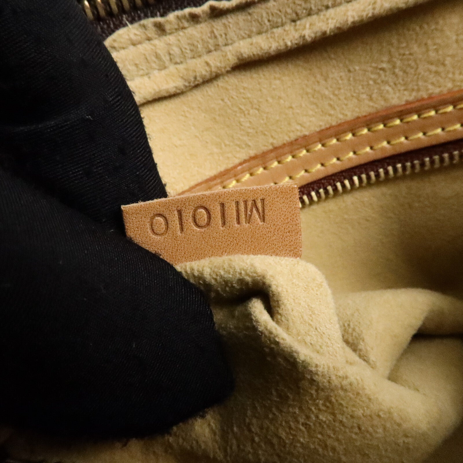LOUIS VUITTON Monogram Looping MM肩背袋