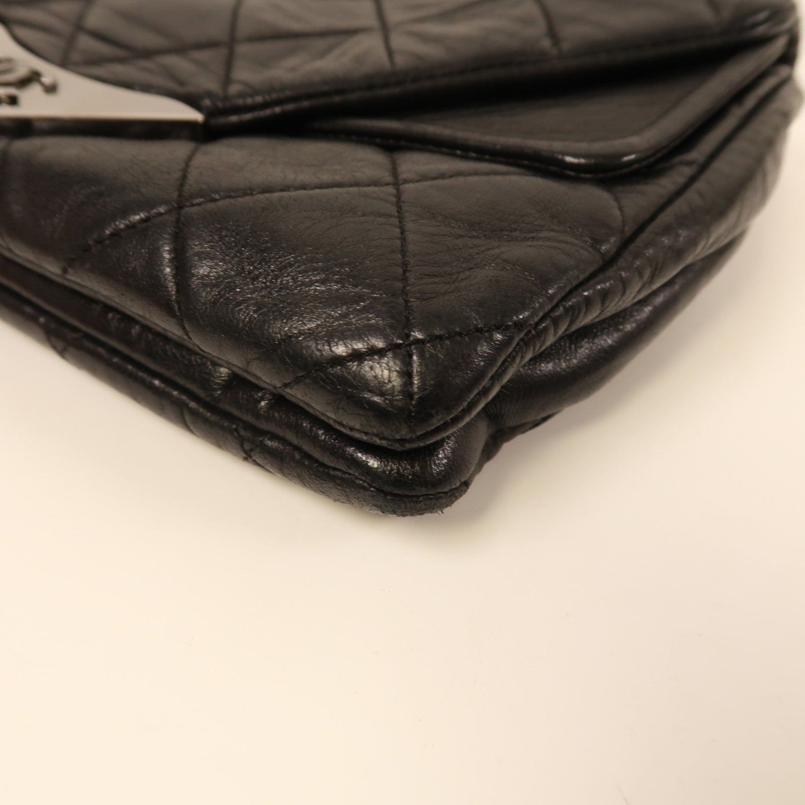 CHANEL 牛皮皮革Shoulder Bag銀扣肩背袋黑色