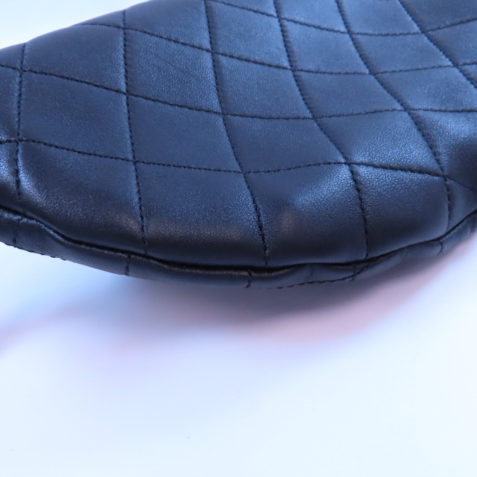 CHANEL 牛皮皮革Waist Bag金扣腰包黑色