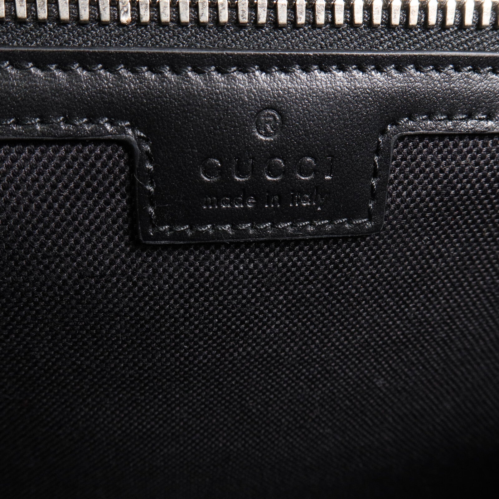 GUCCI 塗層帆布GG Black Medium Crssbody Bag肩背袋