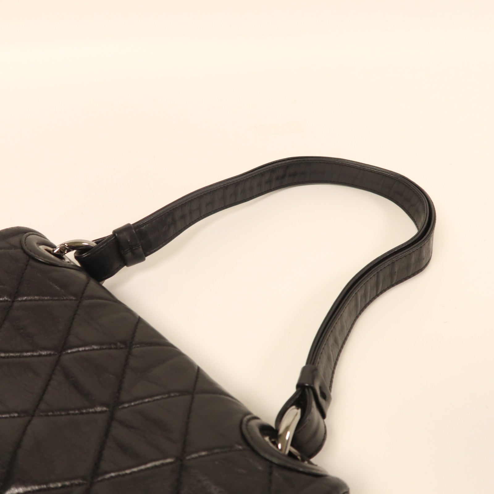 CHANEL 牛皮皮革Shoulder Bag銀扣肩背袋黑色