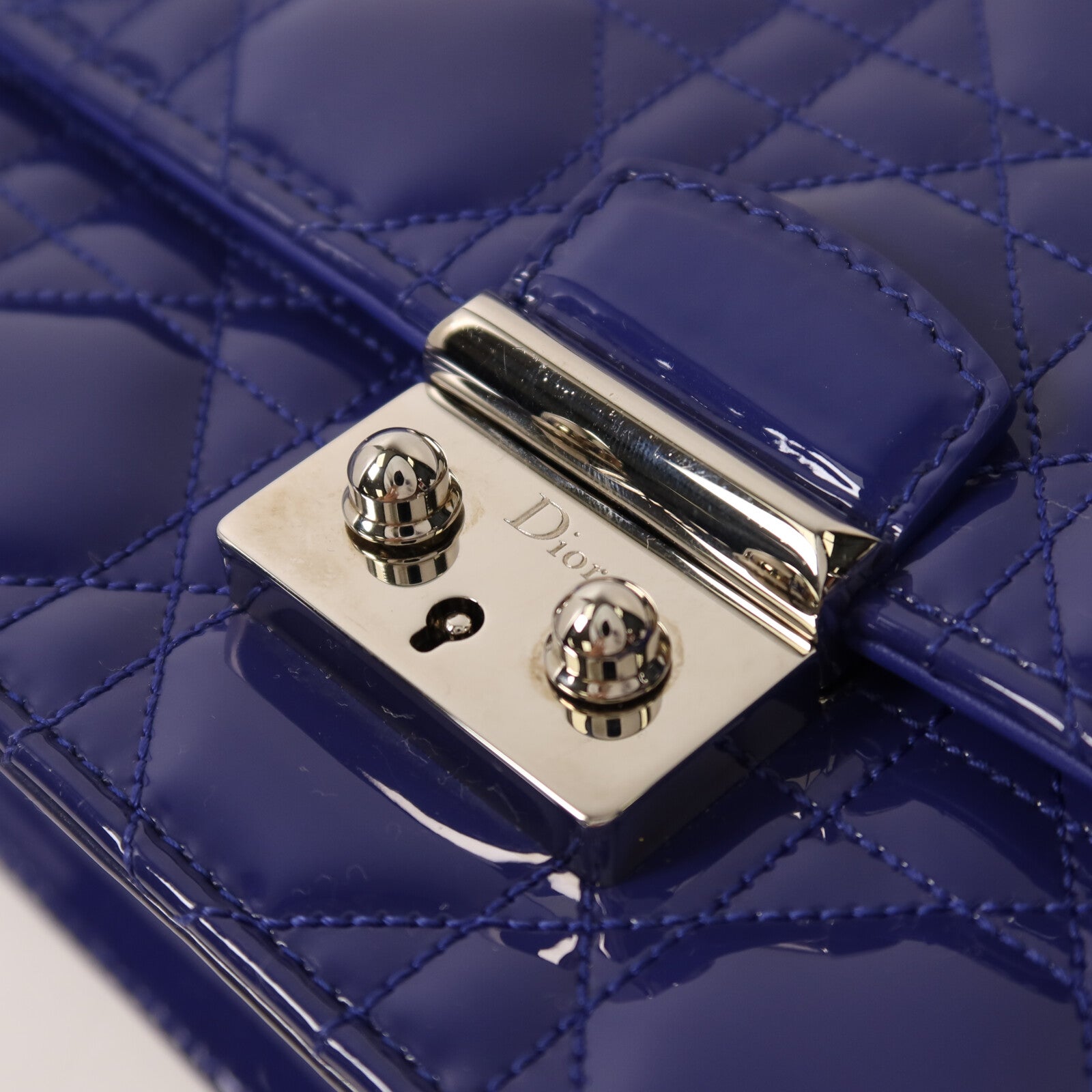Dior 漆皮皮革Miss Dior Promenade Pouch銀扣鏈帶肩背袋