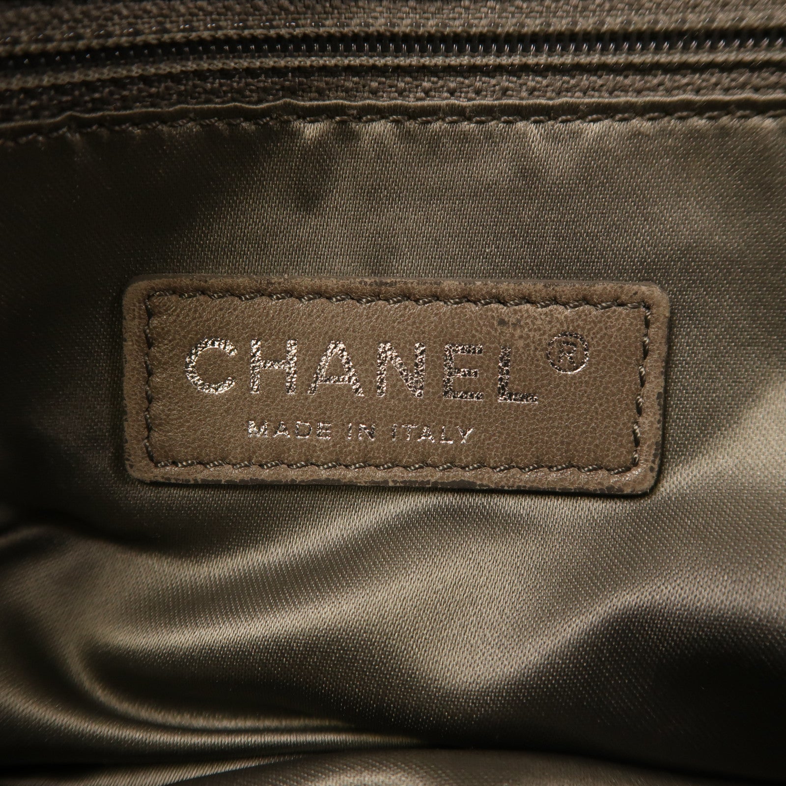 CHANEL 牛皮皮革Shoulder Bag銀扣肩背袋黑色