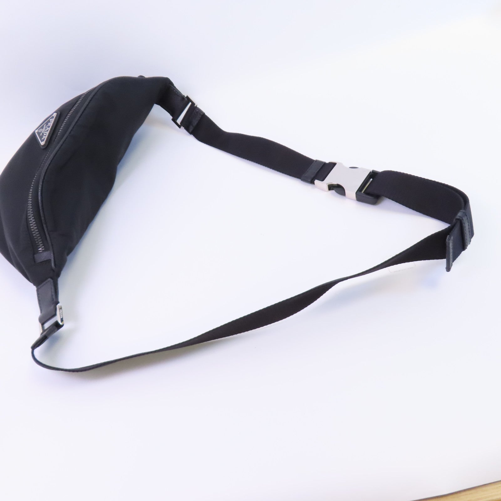 PRADA 尼龍Waist Bag銀扣腰包