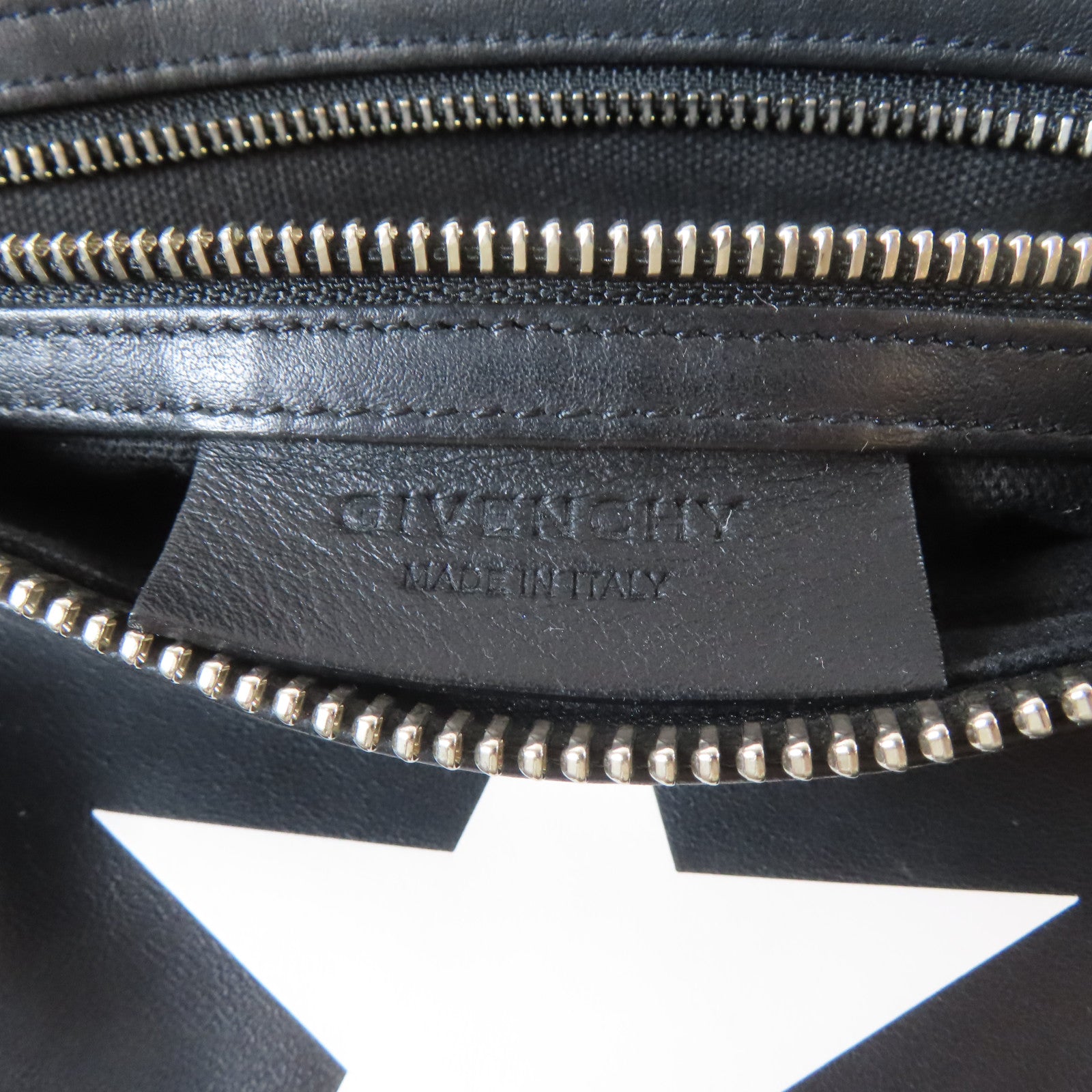 GIVENCHY 【激減優惠】牛皮皮革Pandora銀扣手挽肩背兩用袋黑色