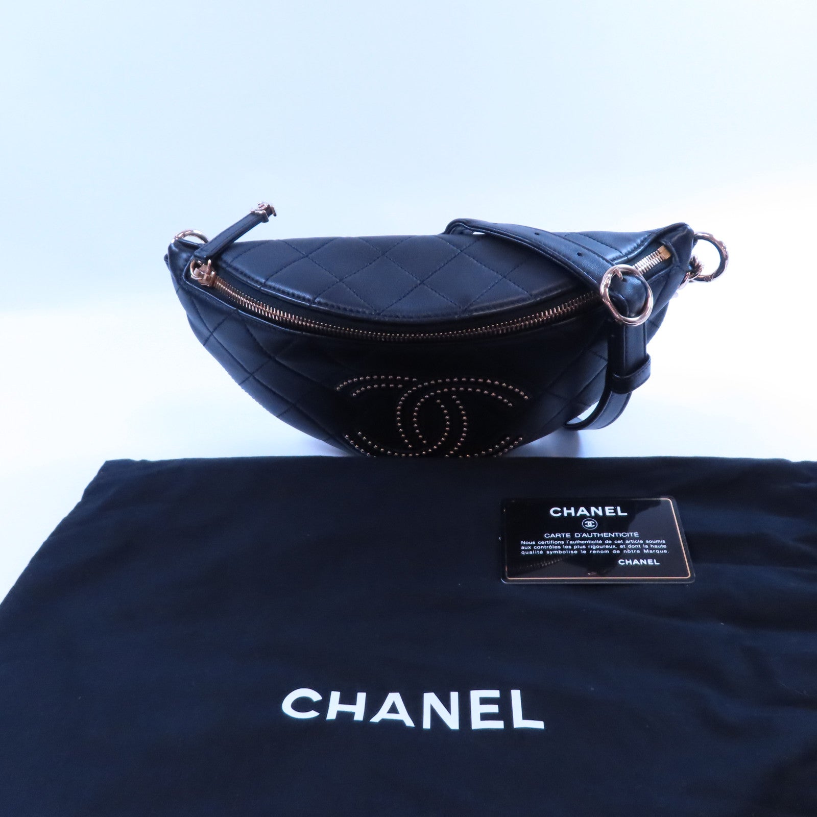 CHANEL 牛皮皮革Waist Bag金扣腰包黑色