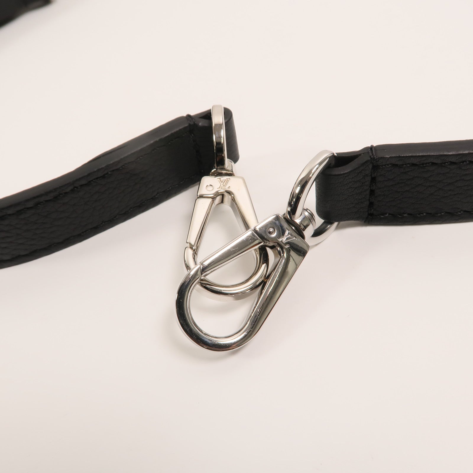 LOUIS VUITTON 牛皮皮革My Lock Me手挽肩背兩用袋