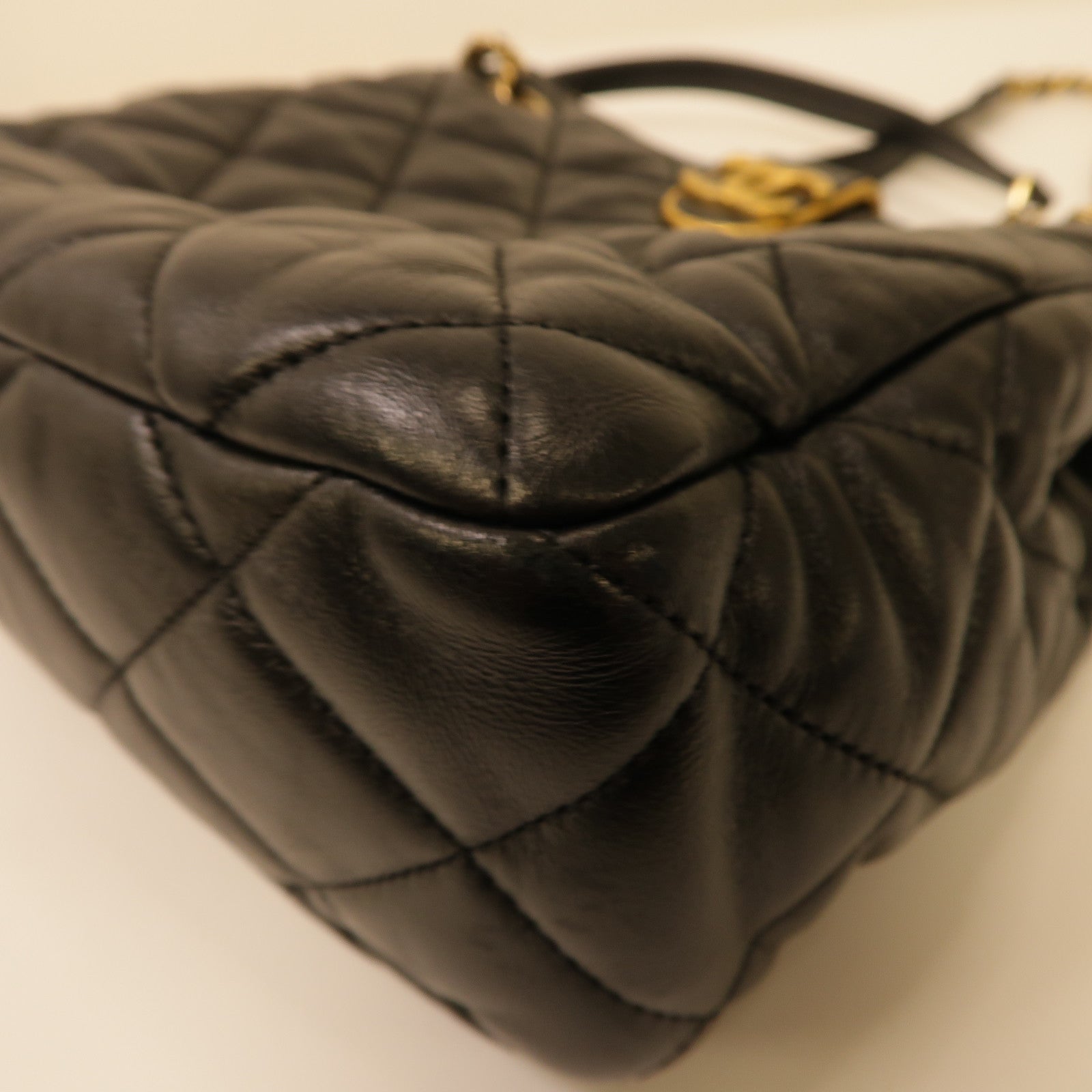 CHANEL 菱格羊皮皮革Chain Shoulder金扣鏈帶肩背袋黑色