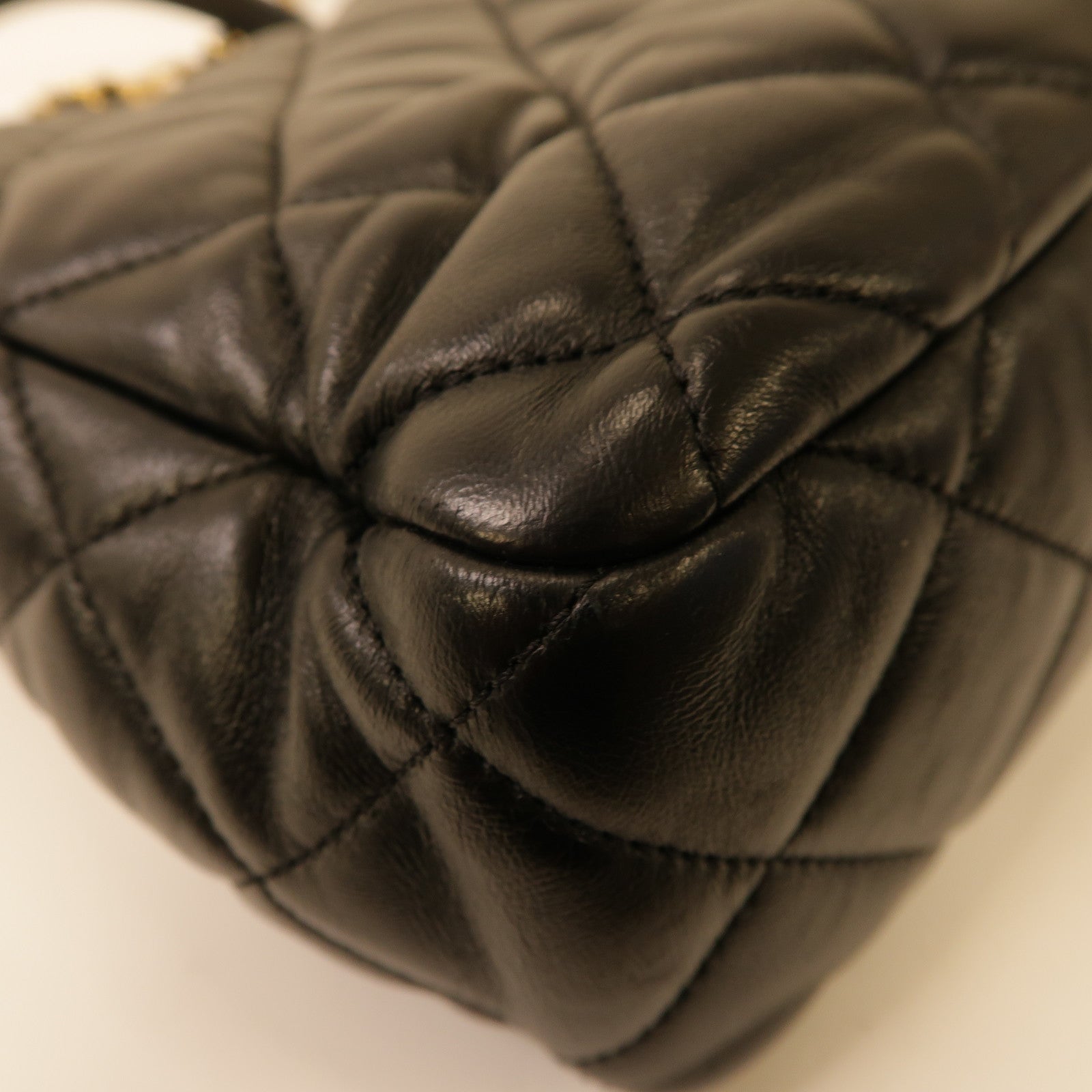 CHANEL 菱格羊皮皮革Chain Shoulder金扣鏈帶肩背袋黑色