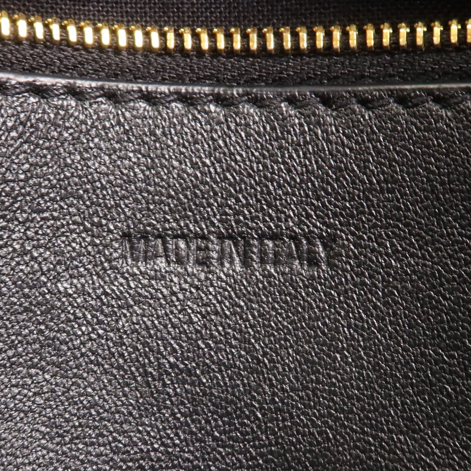 BALENCIAGA 牛皮皮革Shoulder Bag金扣肩背袋