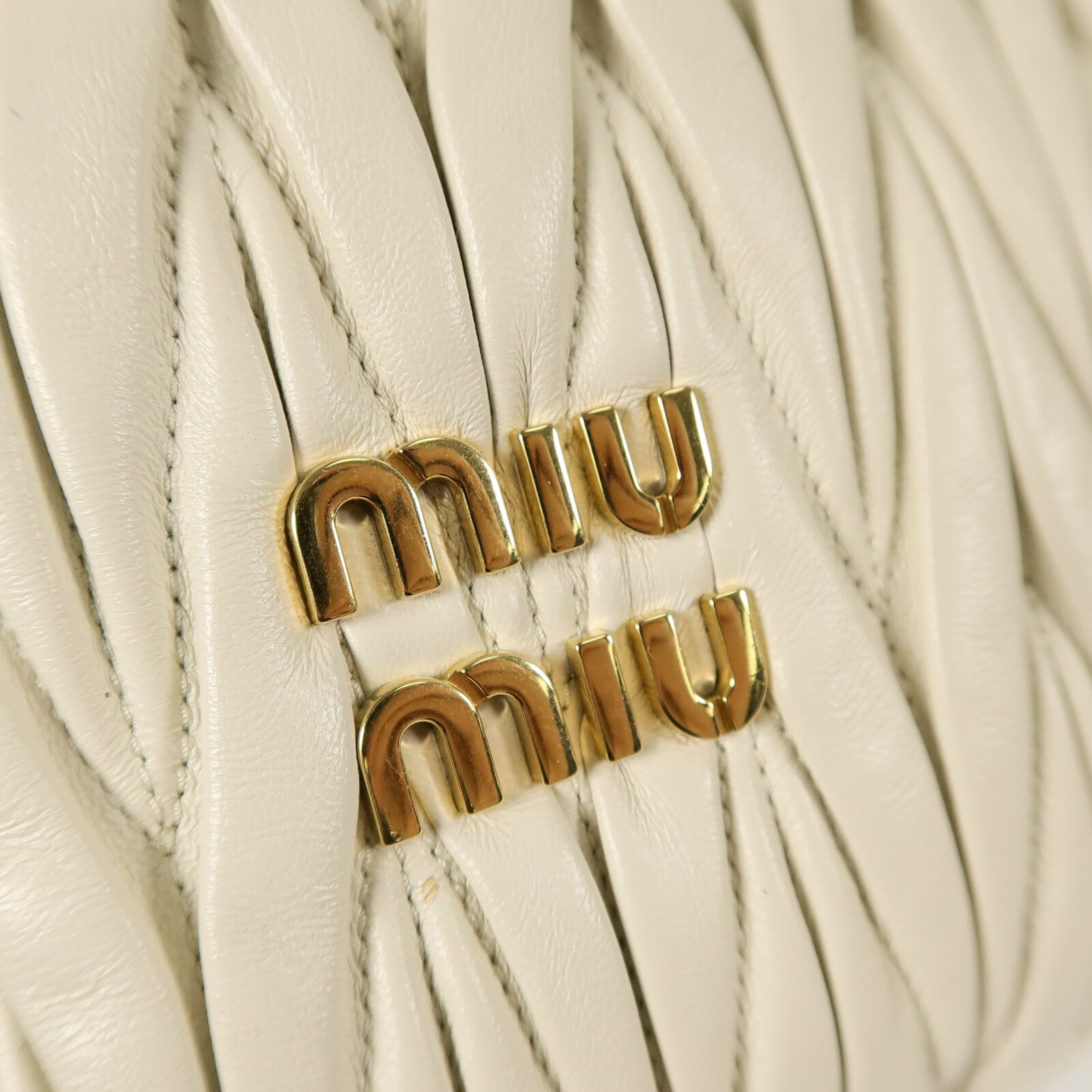 Miu Miu 羊皮皮革Wander Matelasse Hobo手挽肩背兩用袋
