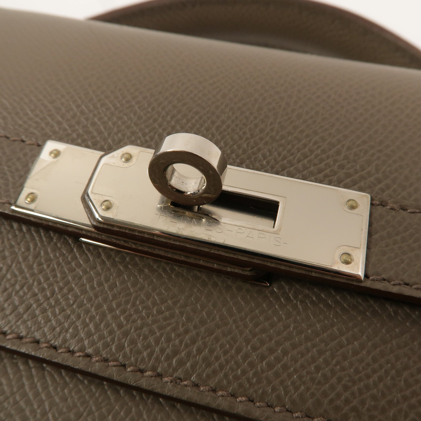 HERMES Epsom皮革Kelly Depeches 36手拿包Etain