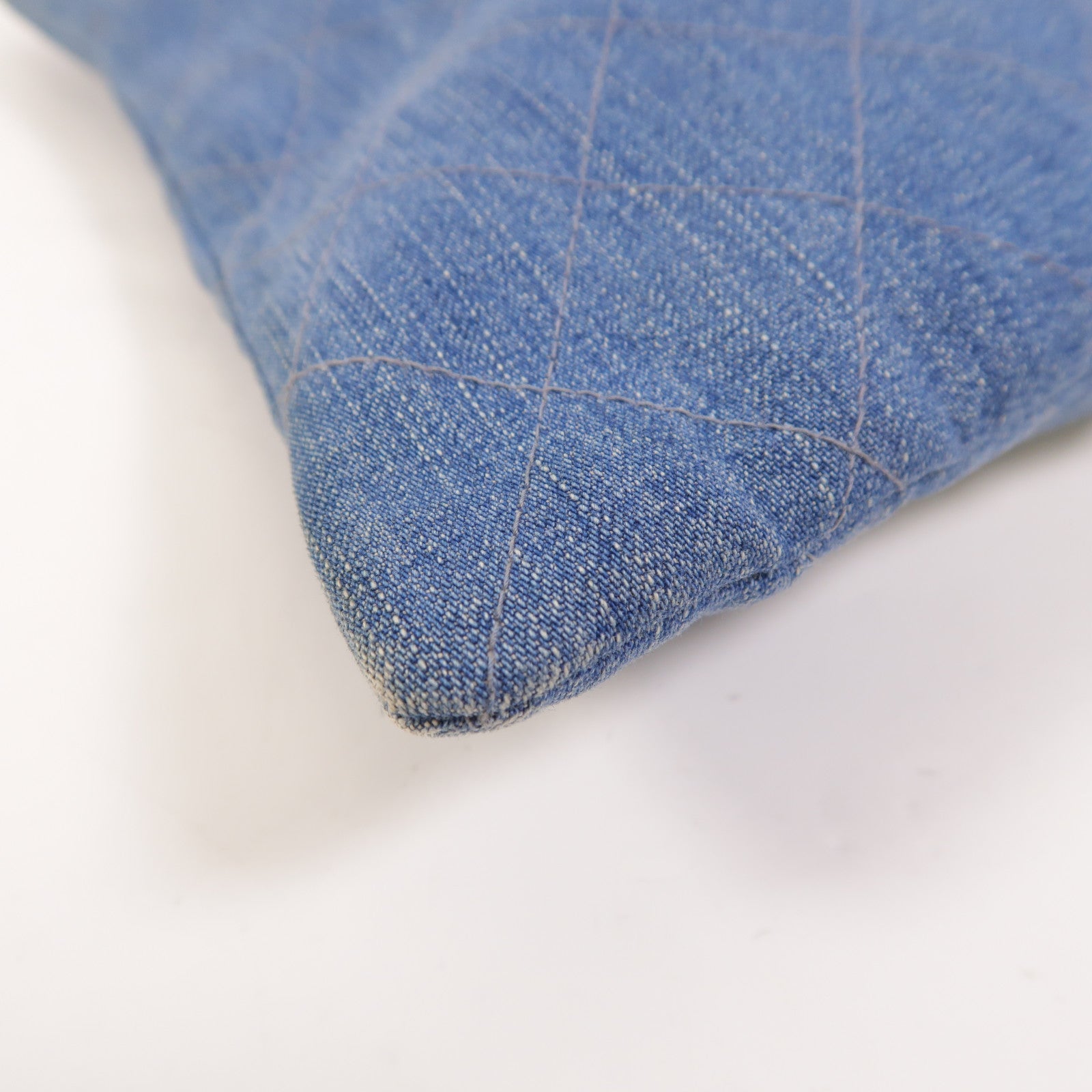 CHANEL 牛仔布Vintage Bag手挽袋