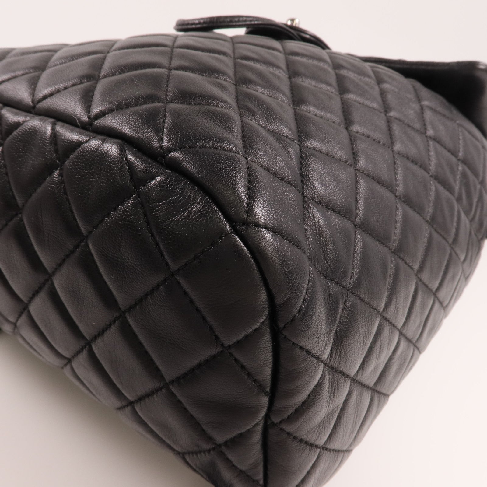 CHANEL 羊皮皮革Backpack銀扣背包