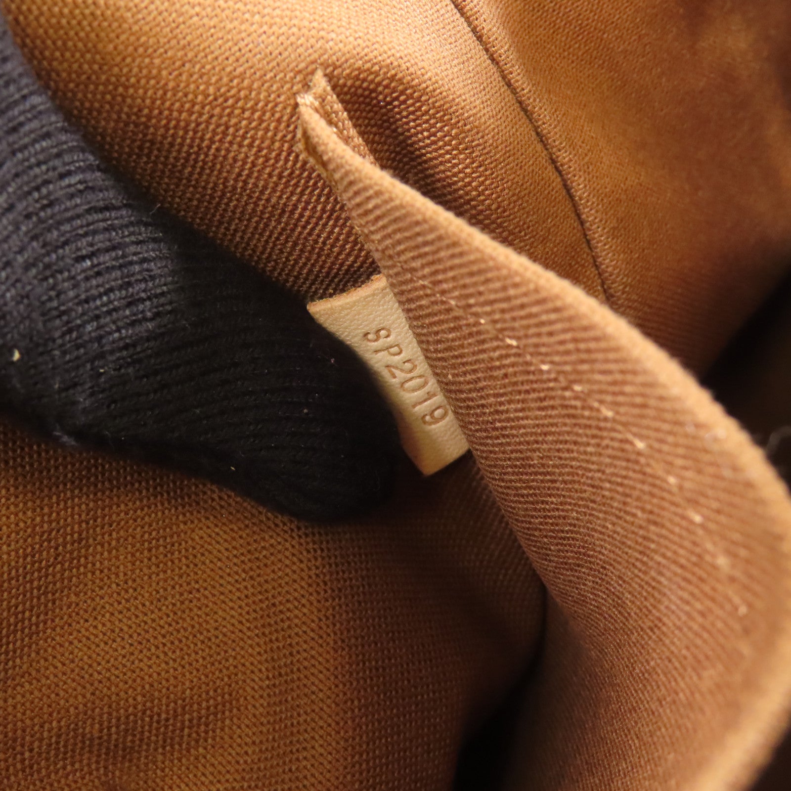 LOUIS VUITTON【激減優惠】 Monogram Tivoli GM金扣肩背袋棕色