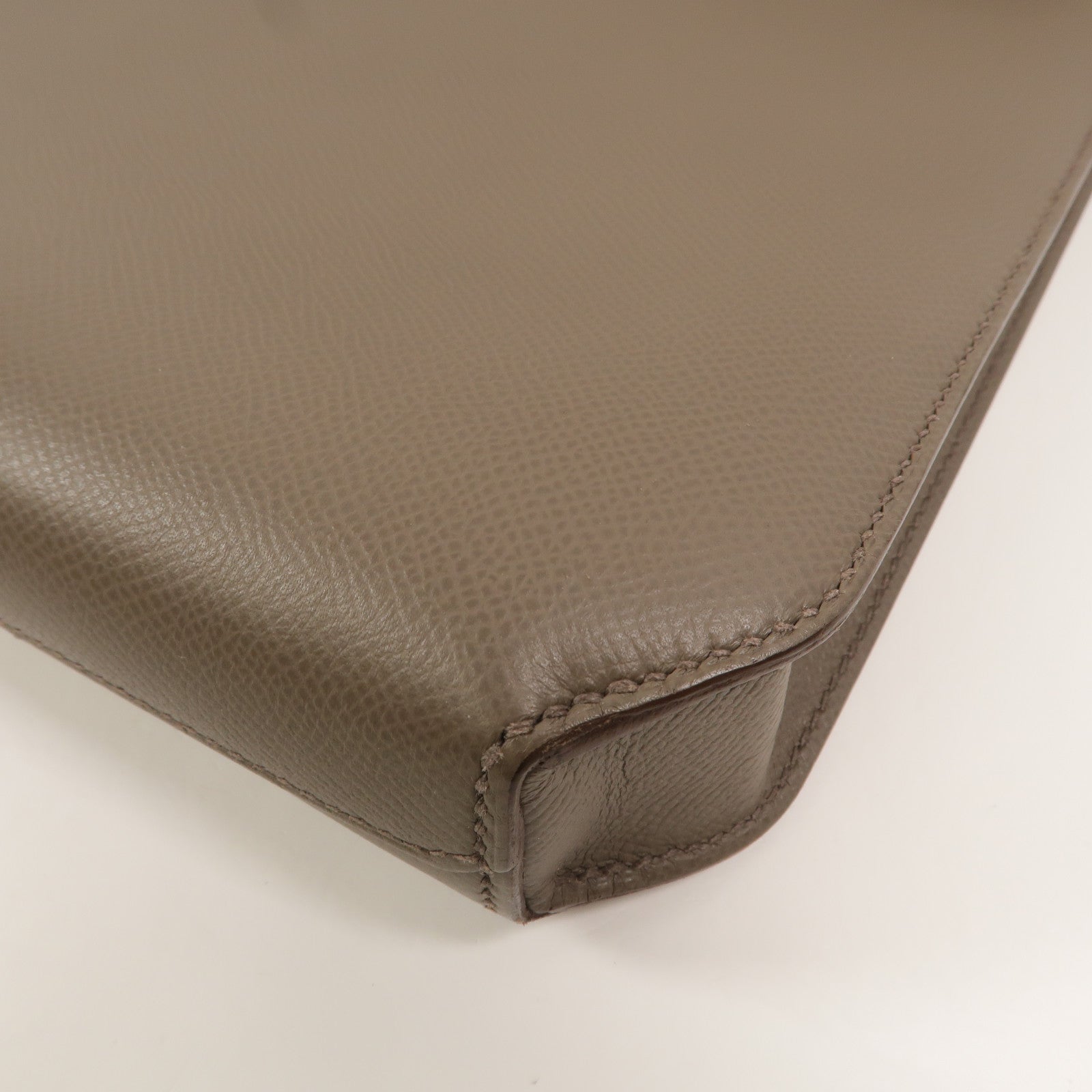 HERMES Epsom皮革Kelly Depeches 36手拿包Etain