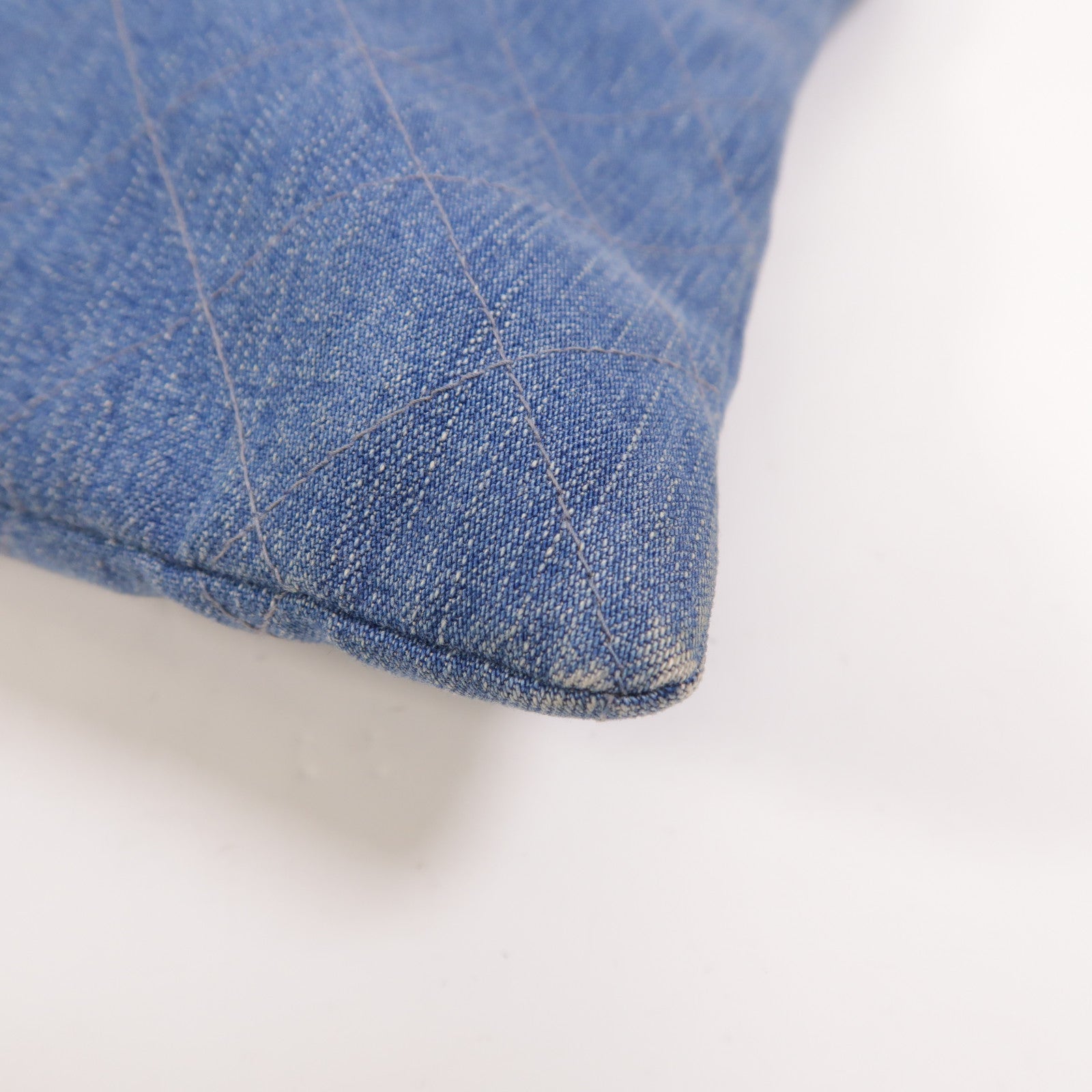 CHANEL 牛仔布Vintage Bag手挽袋