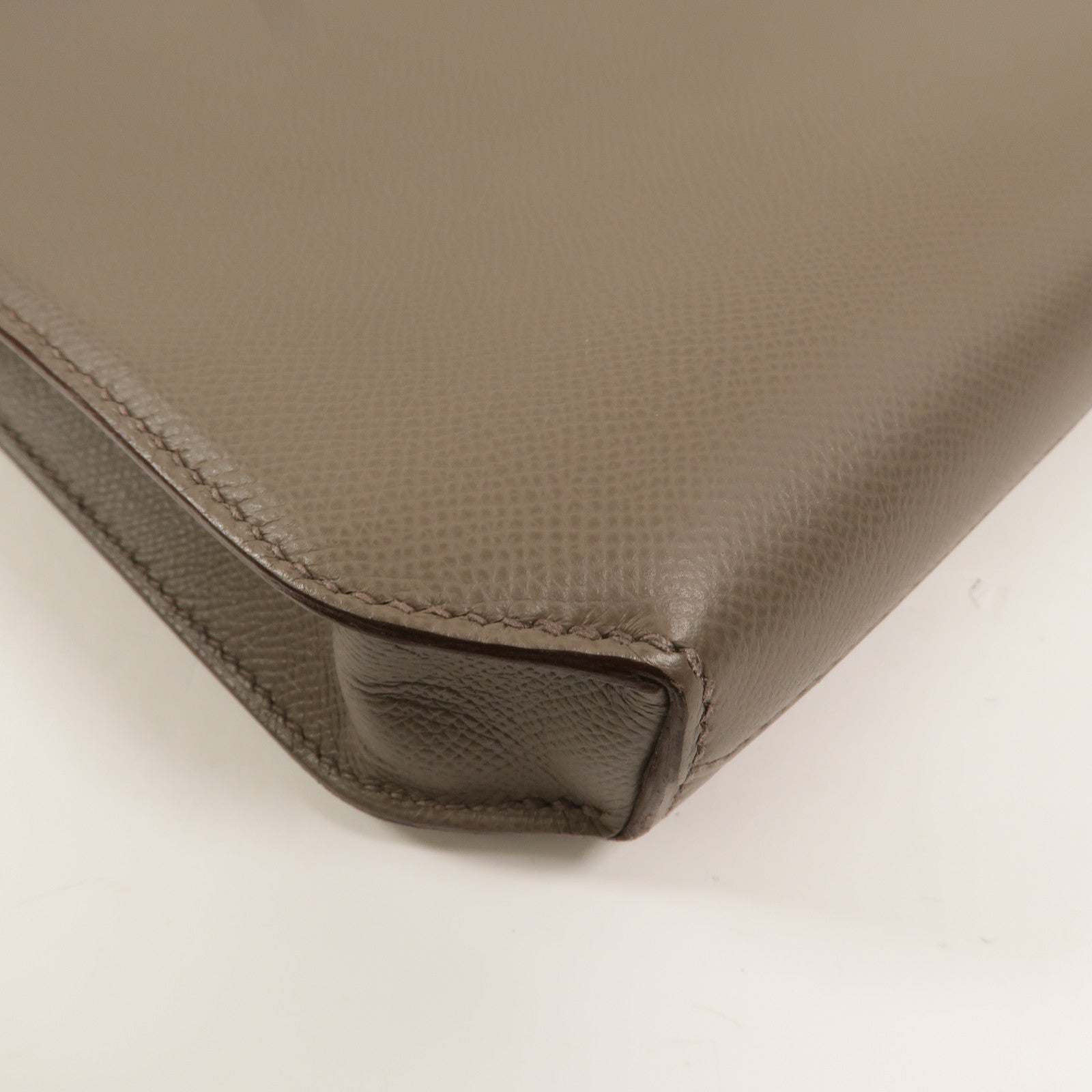 HERMES Epsom皮革Kelly Depeches 36手拿包Etain