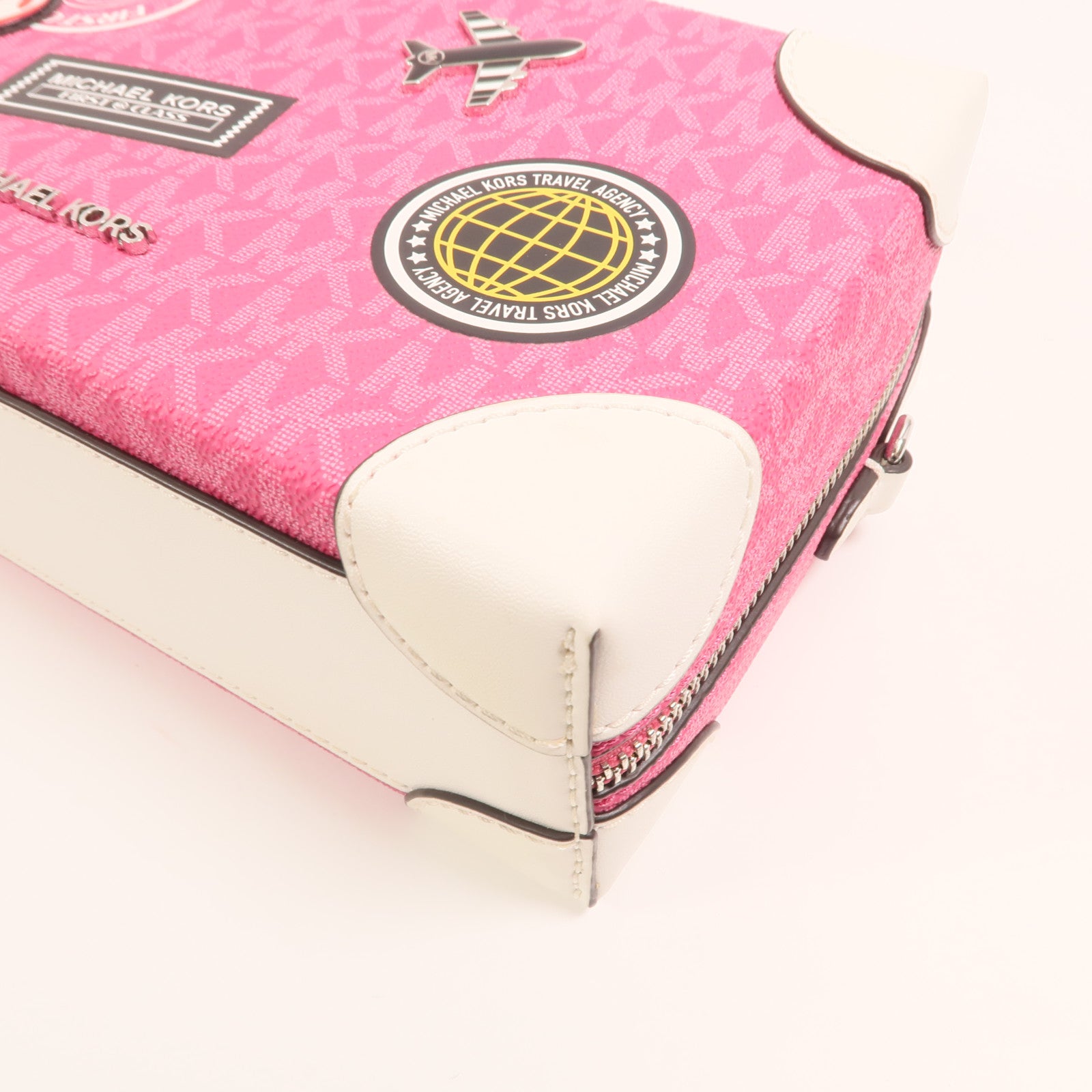 Michael Kors 塗層帆布Jeanie Small Embellished Signature銀扣肩背袋