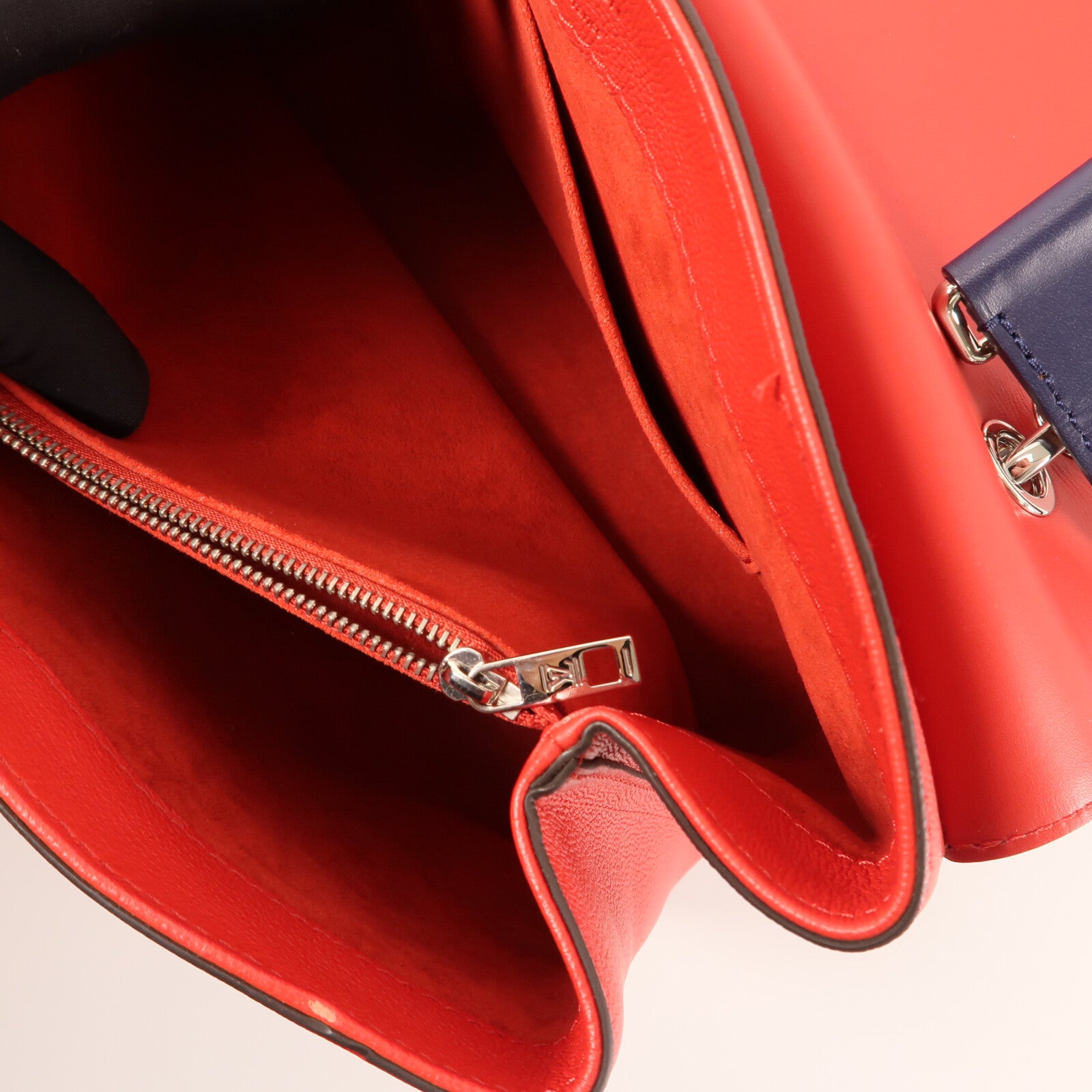 LOUIS VUITTON 【激減優惠】牛皮皮革Very One銀扣手挽肩背兩用袋