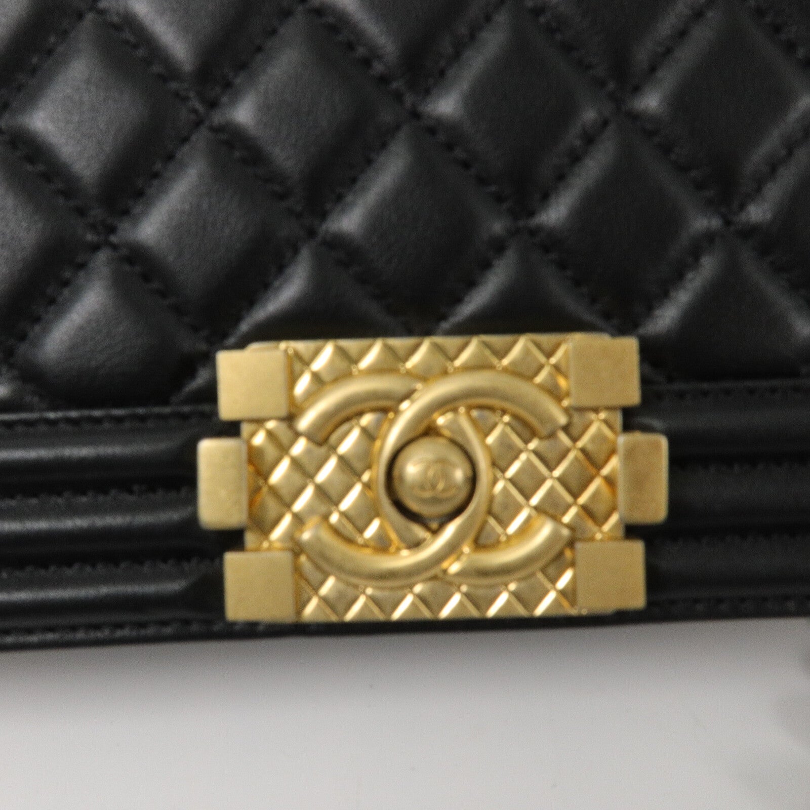 CHANEL 羊皮皮革Boy 25鏈帶手挽肩背兩用袋