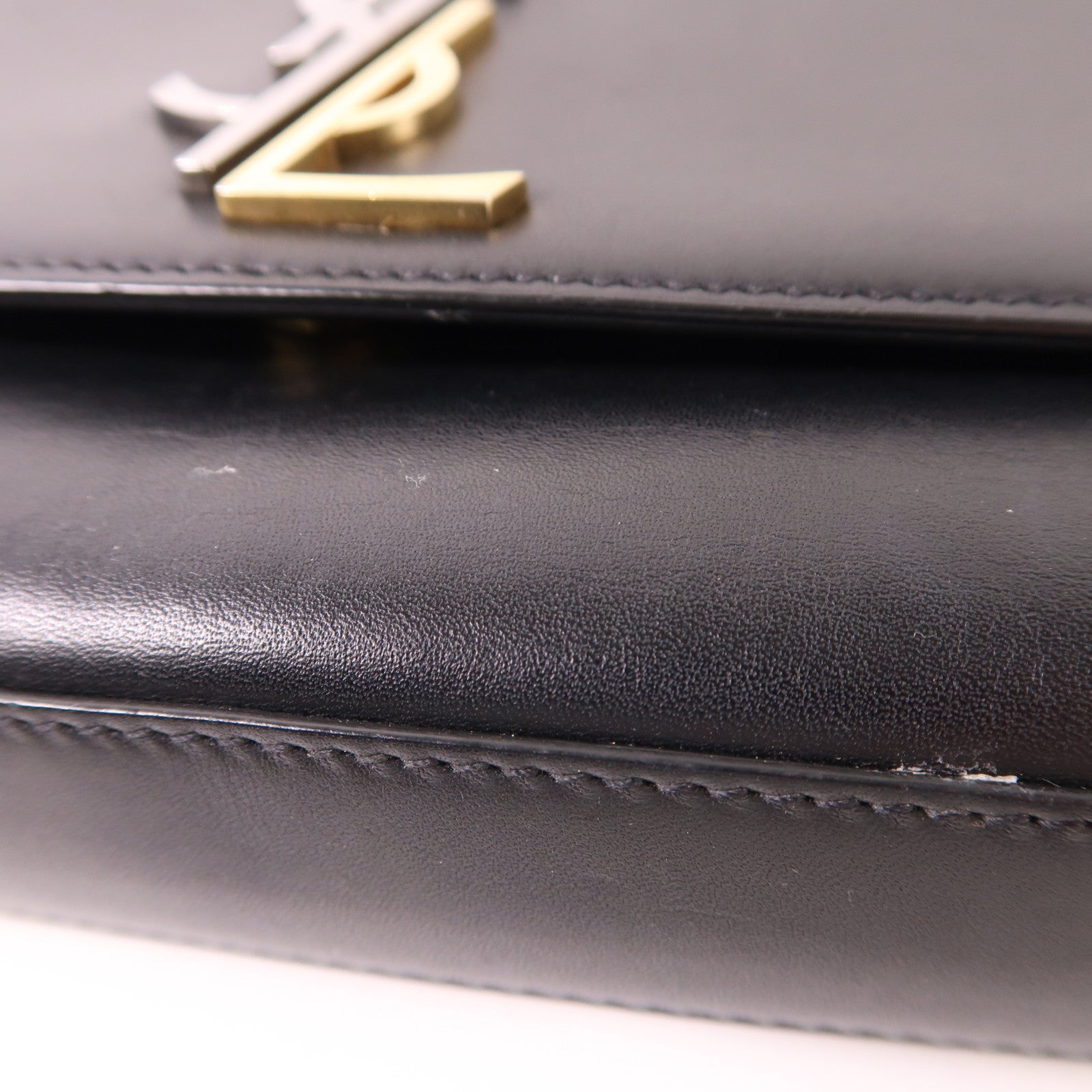 SAINT LAURENT 牛皮皮革Shoulder Bag金扣鏈帶肩背袋