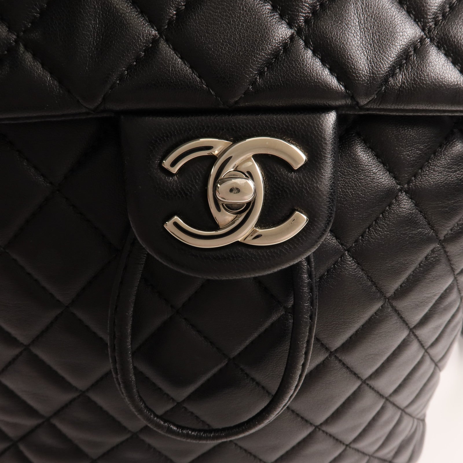 CHANEL 羊皮皮革Backpack銀扣背包