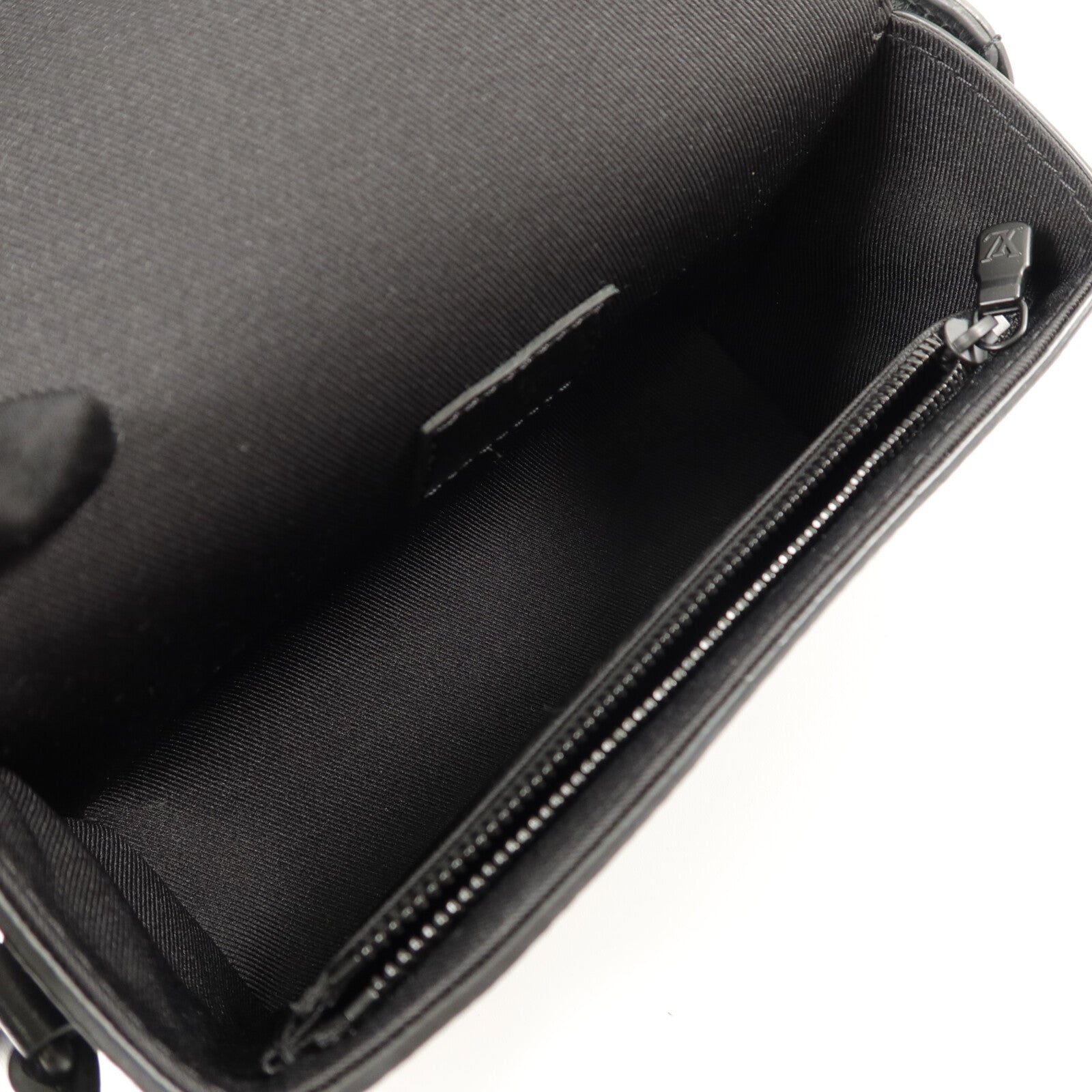 LOUIS VUITTON Monogram Eclipse Steamer Wearable Wallet肩背袋