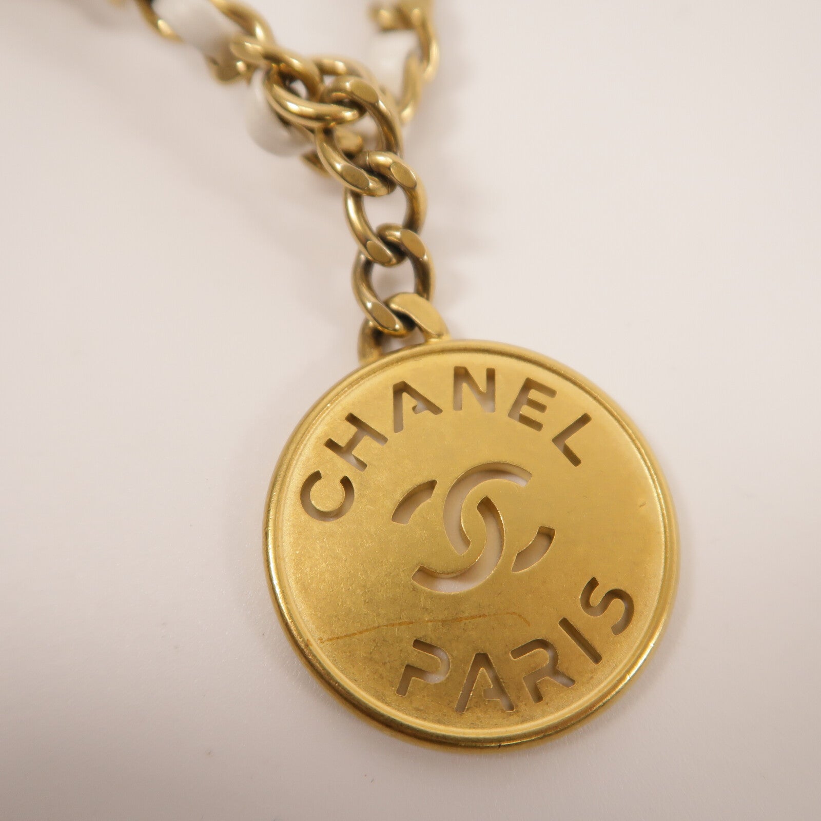 CHANEL 牛皮皮革Chanel 22 Mini鏈帶肩背袋