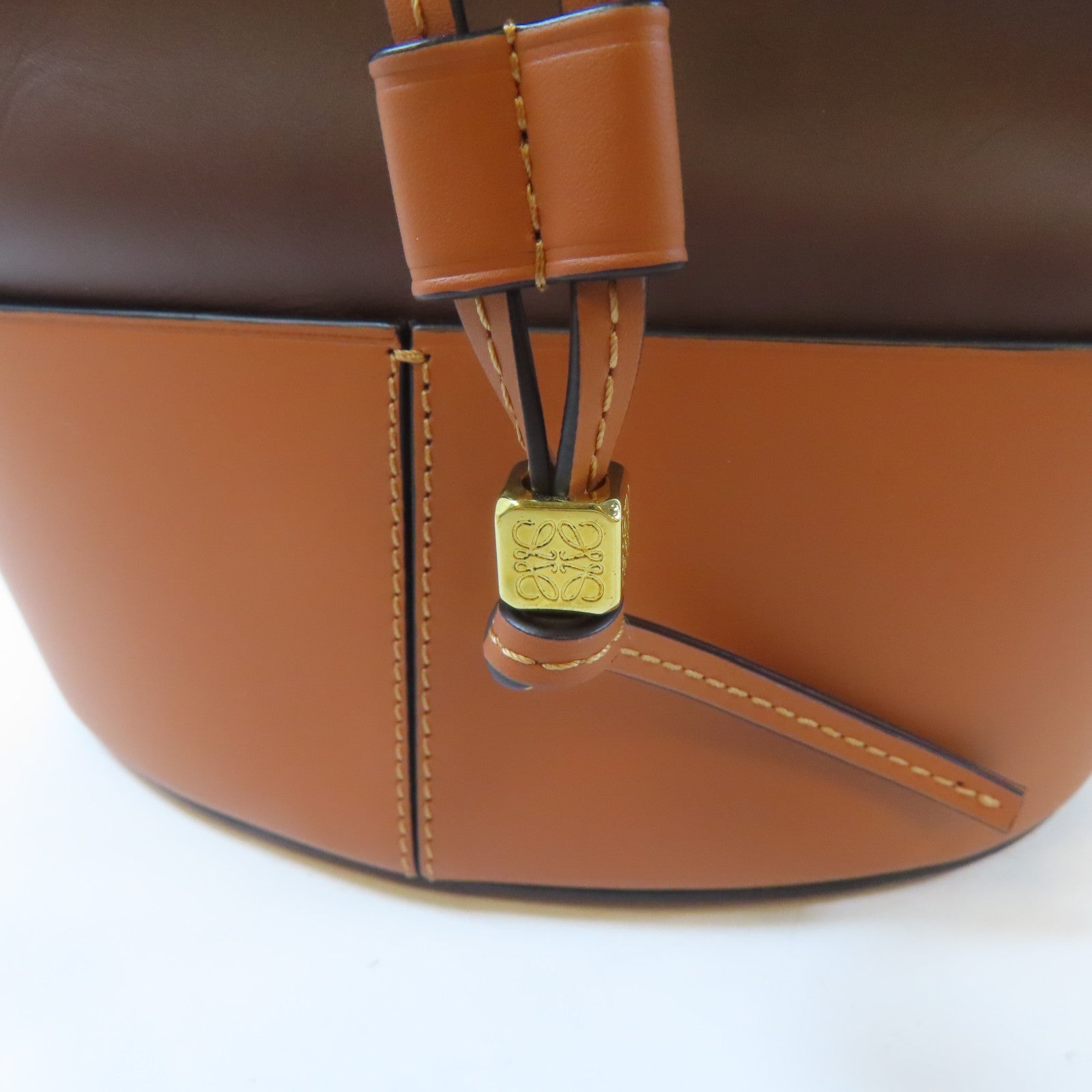LOEWE【激減優惠】 牛皮皮革Balloon Bag金扣手挽肩背兩用袋啡色