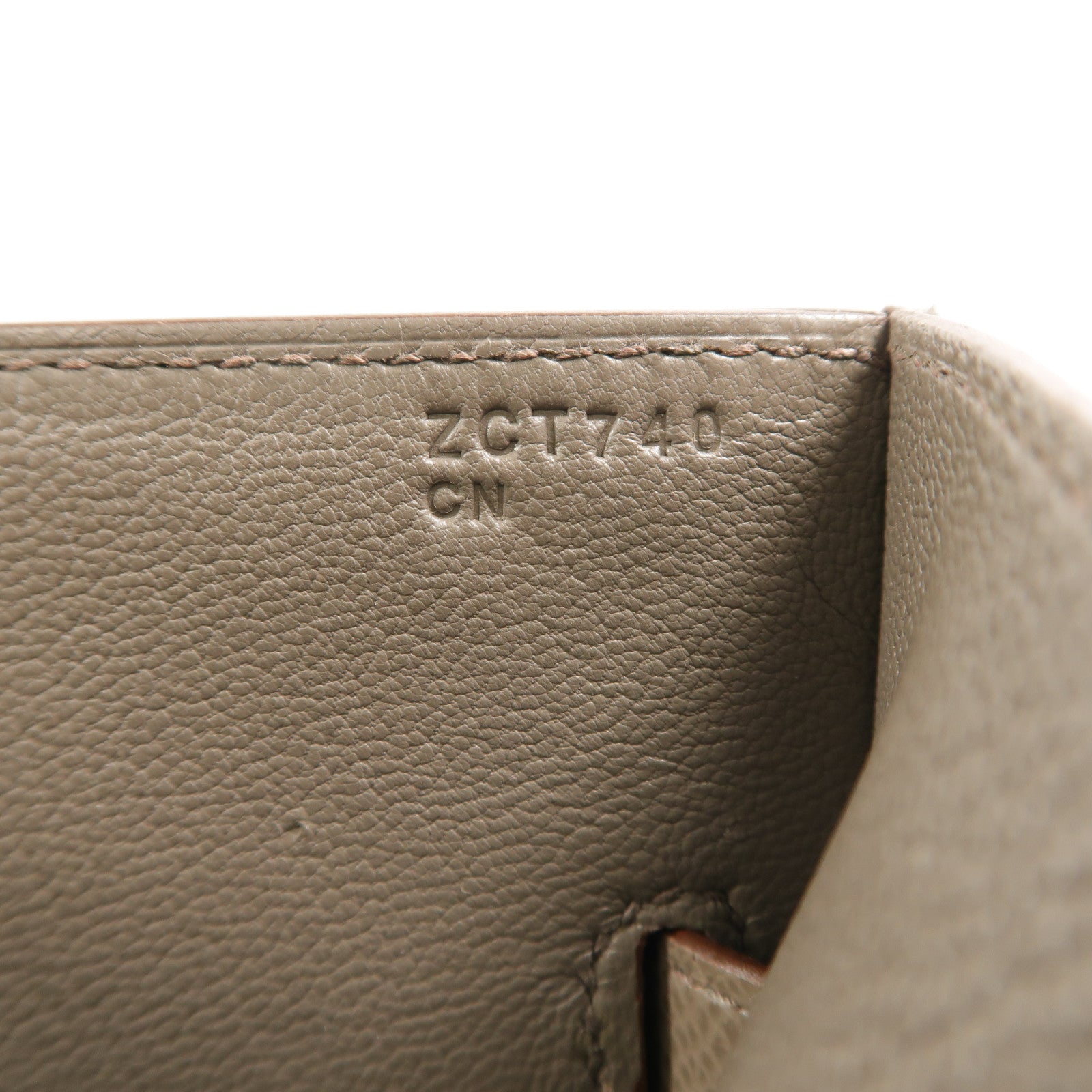 HERMES Epsom皮革Kelly Depeches 36手拿包Etain