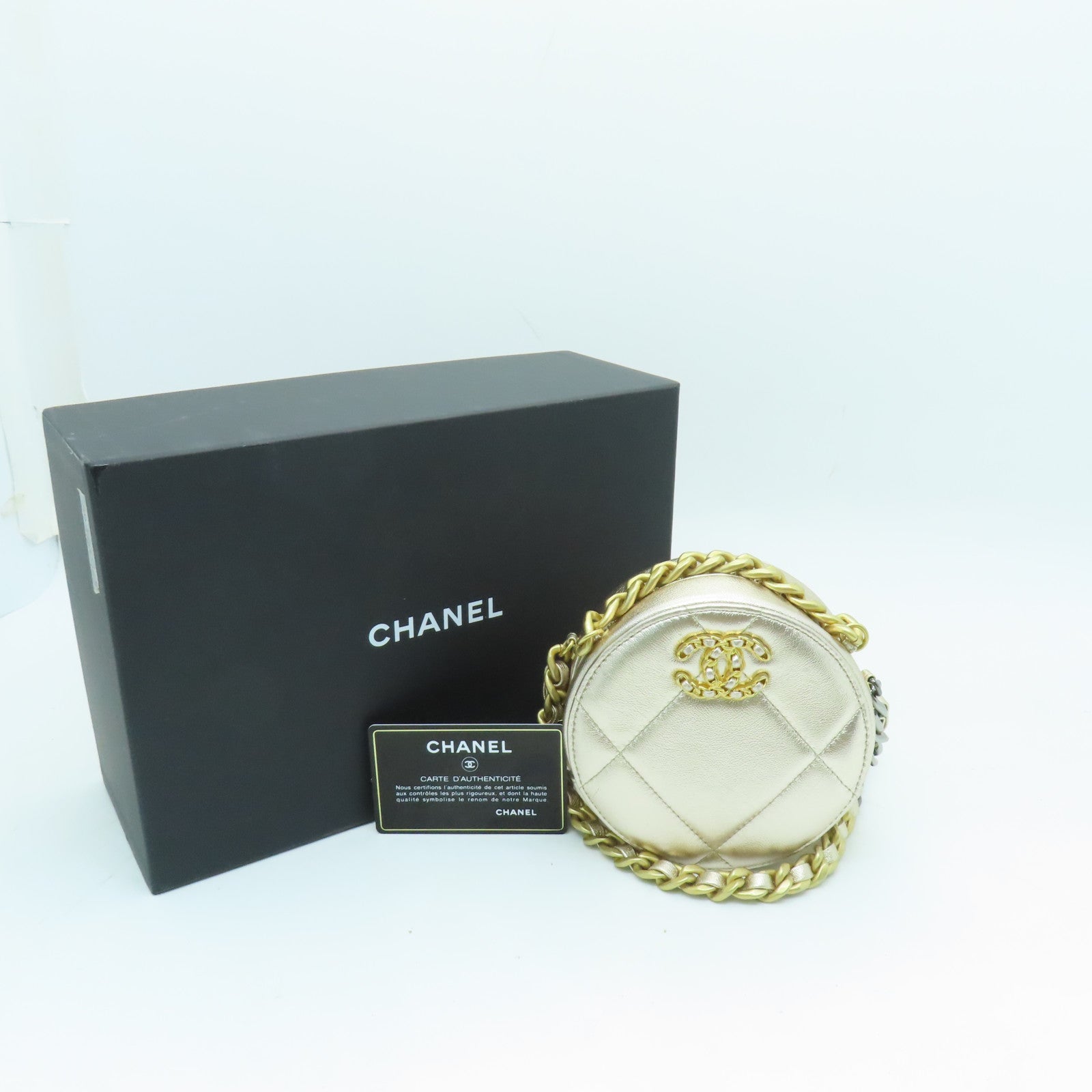 CHANEL 【清倉大減價】菱格羊皮皮革19 Round Clutch With Chain Shoulder Bag鏈帶肩背袋金色
