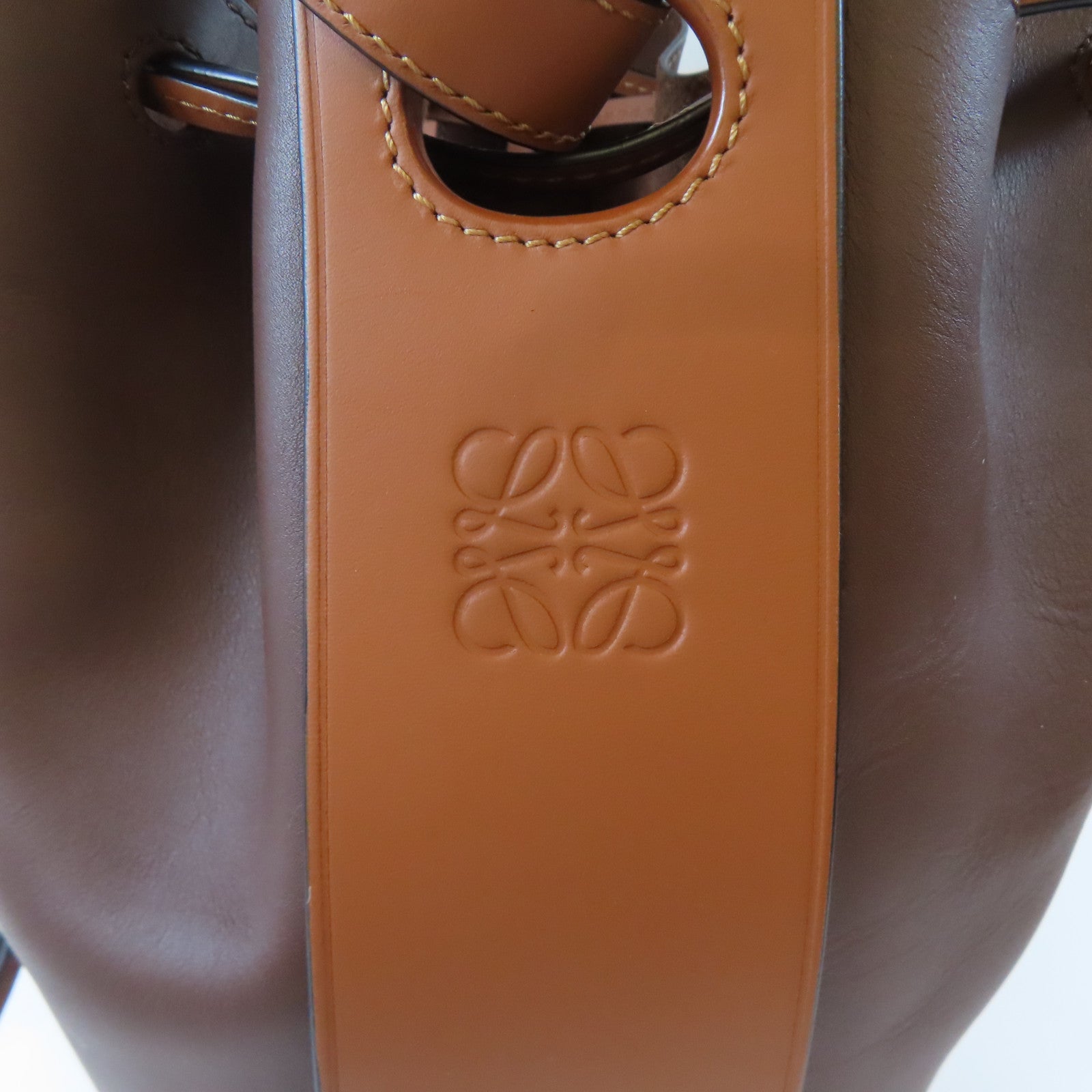 LOEWE【激減優惠】 牛皮皮革Balloon Bag金扣手挽肩背兩用袋啡色