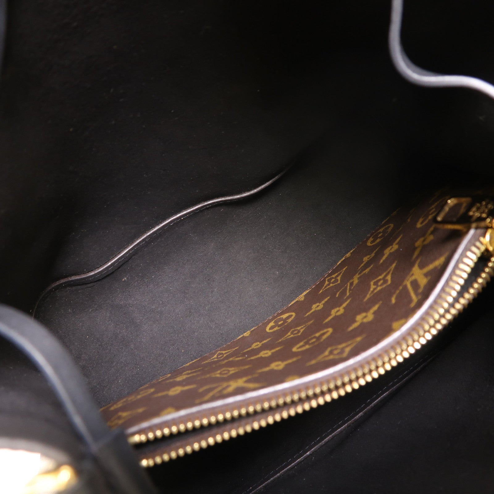 LOUIS VUITTON 【激減優惠】Monogram Neo Noe MM金扣肩背袋