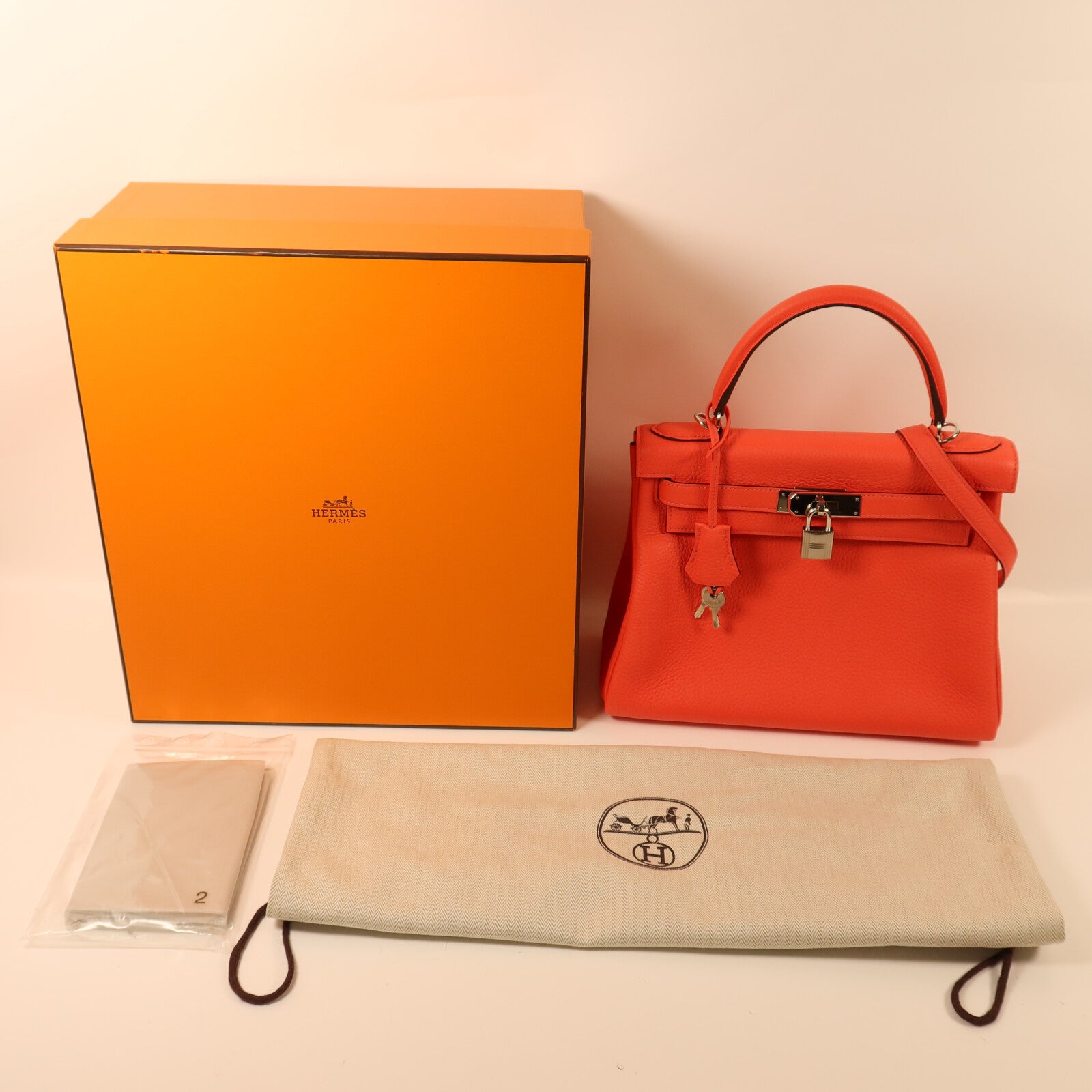 HERMES Taurillon Clemence皮革Kelly 28銀扣手挽肩背兩用袋Rose Texas