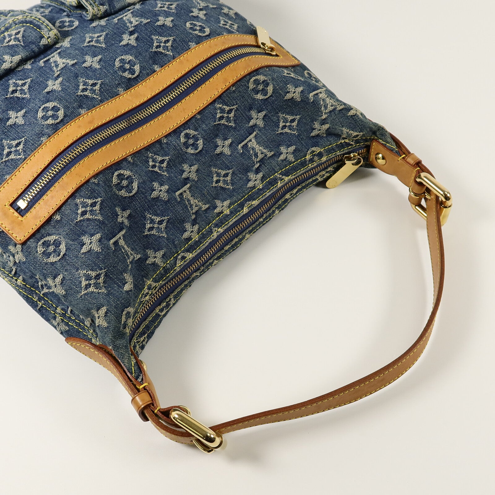 LOUIS VUITTON Monogram Denim Buggy GM肩背袋