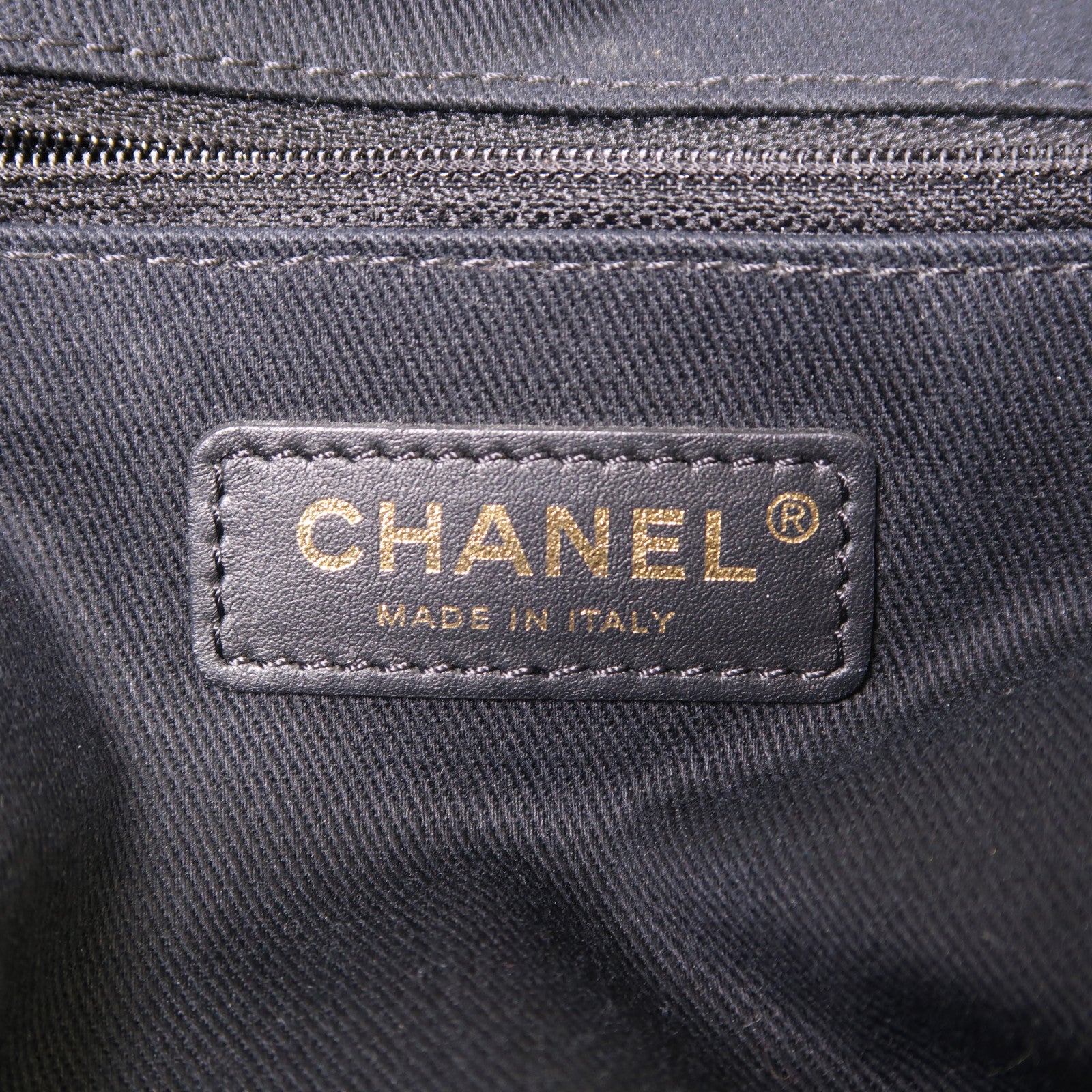 CHANEL 帆布Deauville Tote Bag金扣肩背袋/手挽袋