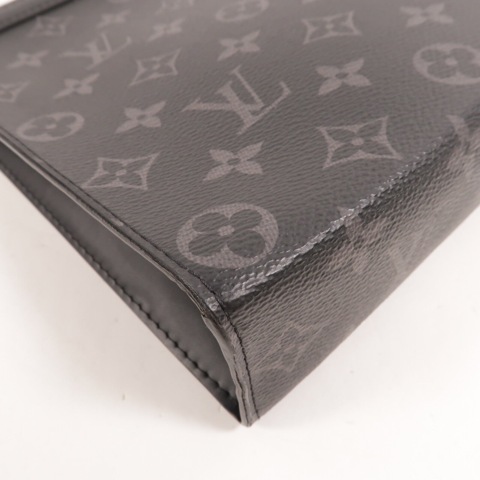 LOUIS VUITTON Monogram Eclipse Pochette Voyage MM銀扣手拿包