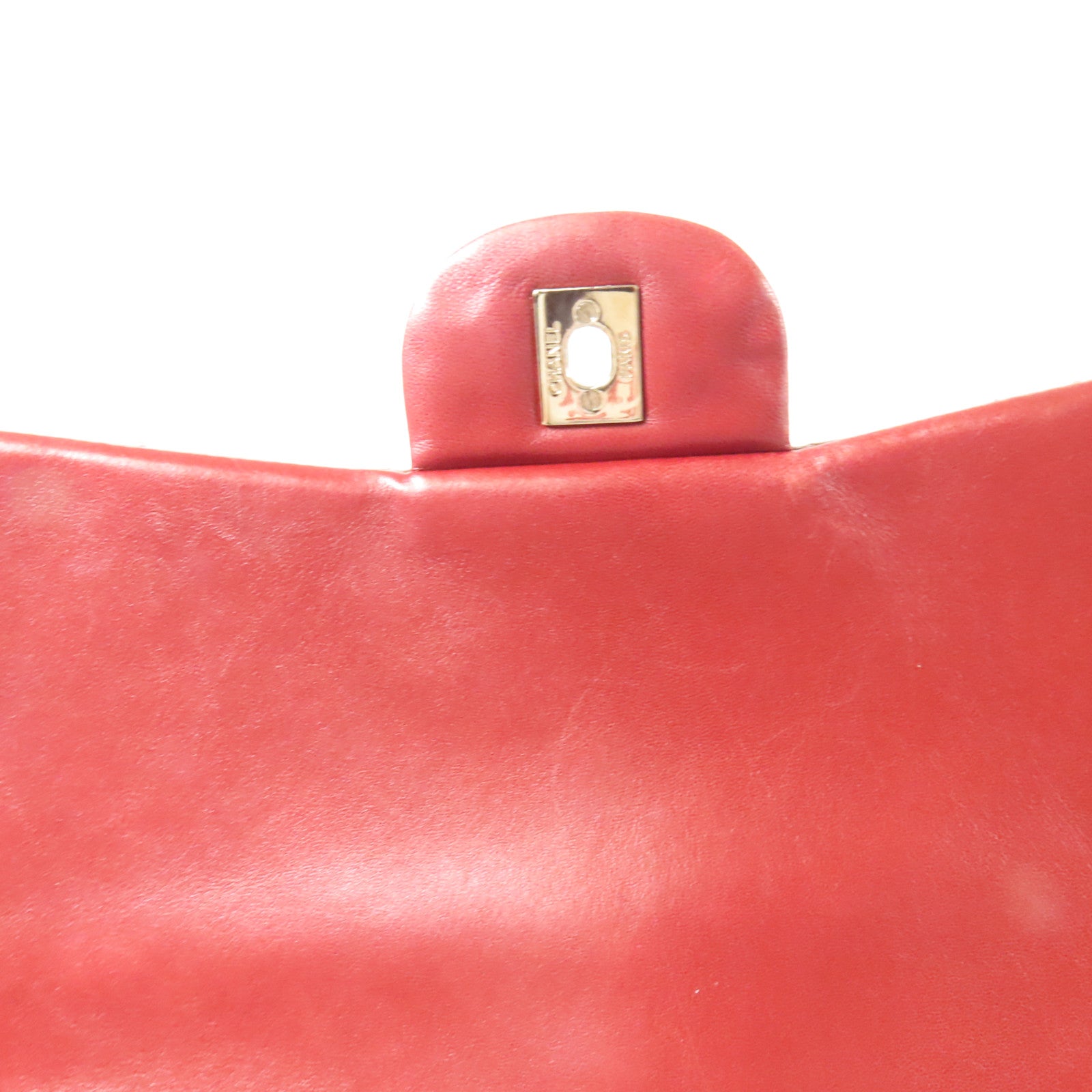 CHANEL 漆皮皮革Maxi Classic銀扣鏈帶肩背袋